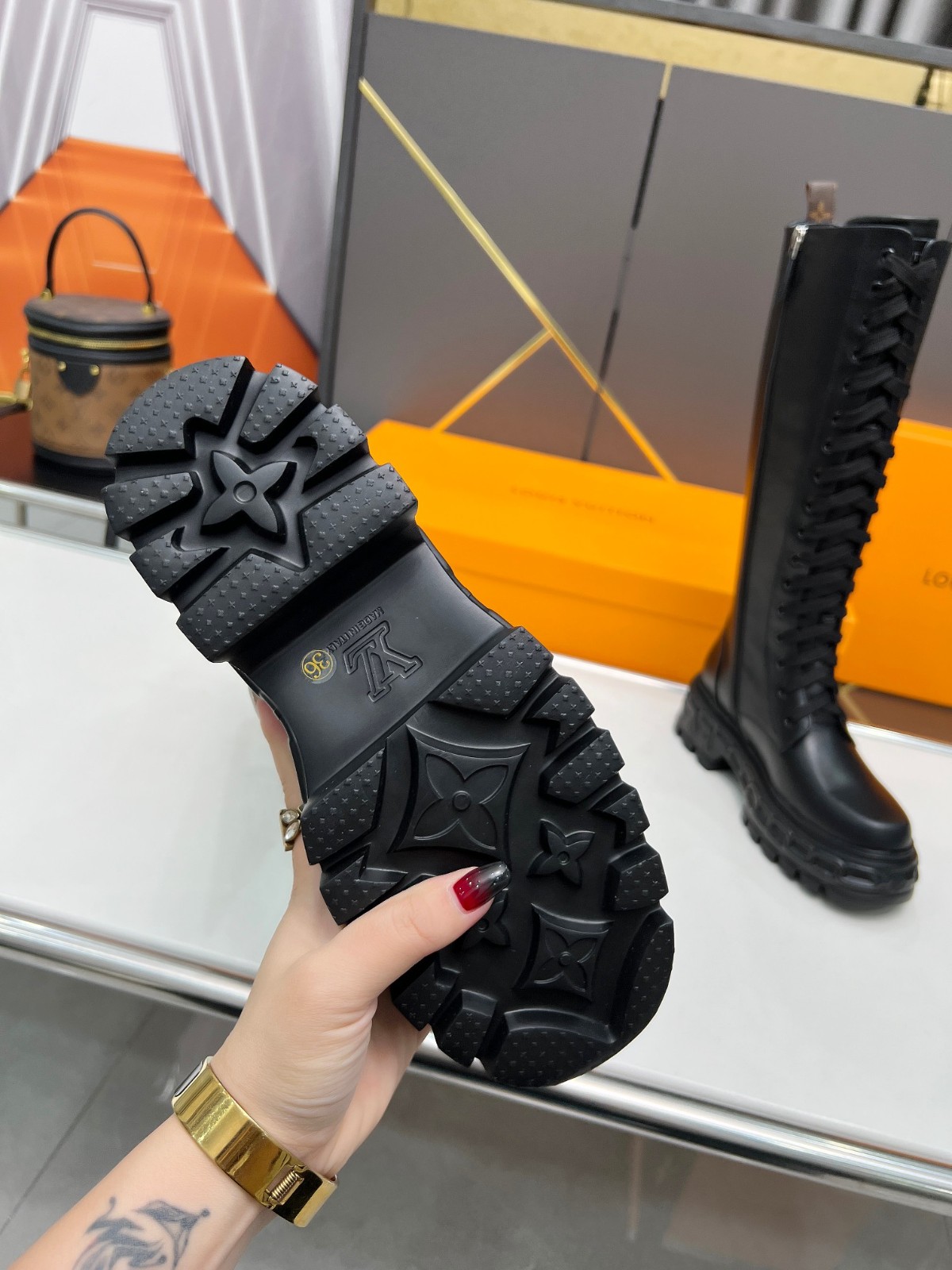 007 007#001-LV-shoes-01-2024SS