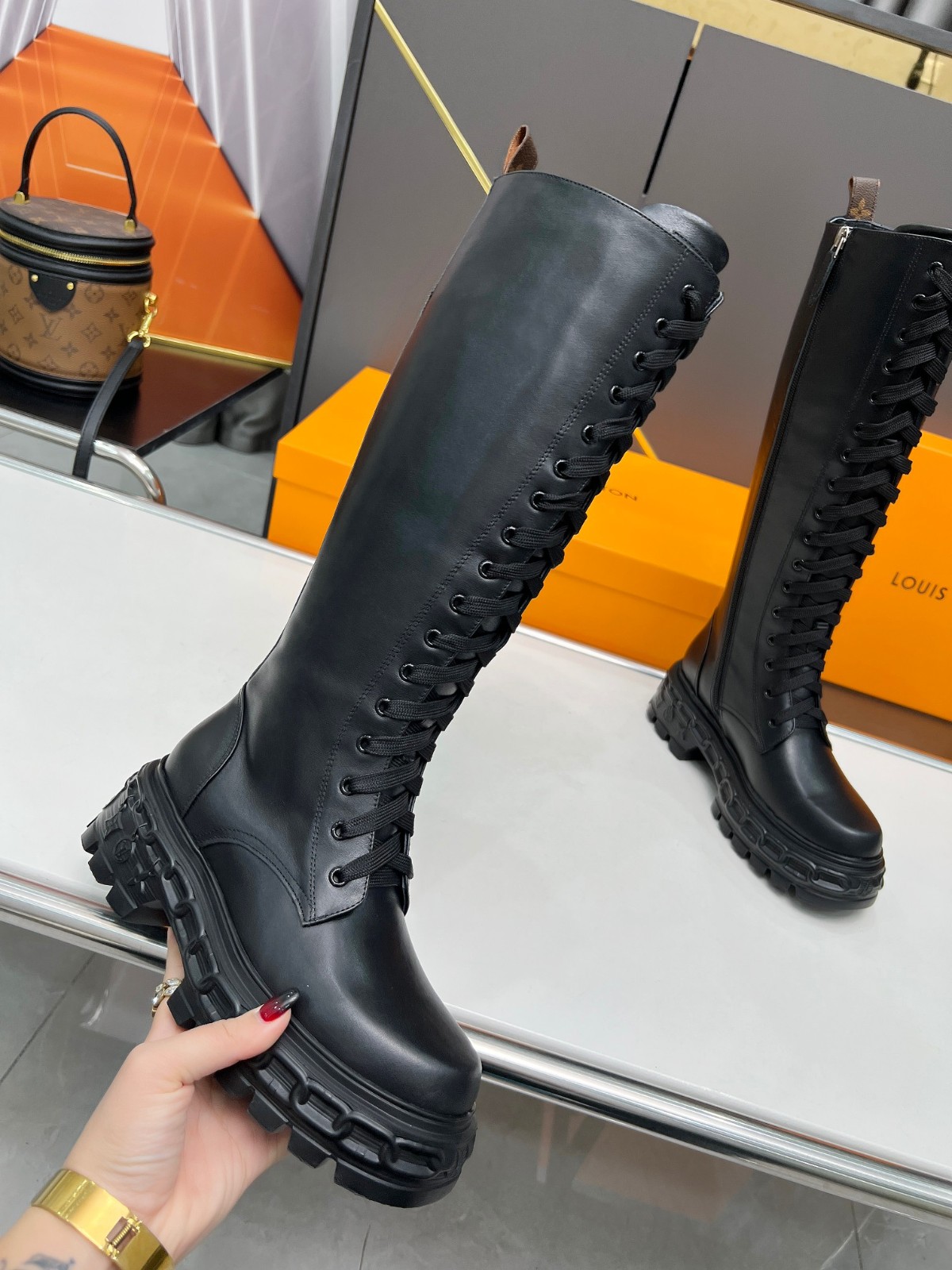 007 007#001-LV-shoes-01-2024SS