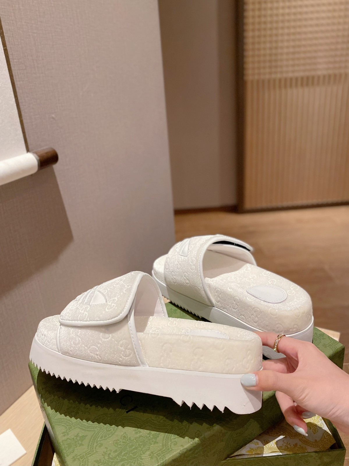 100 028#002-Gucci-shoes-04-Yupoo-2022SS