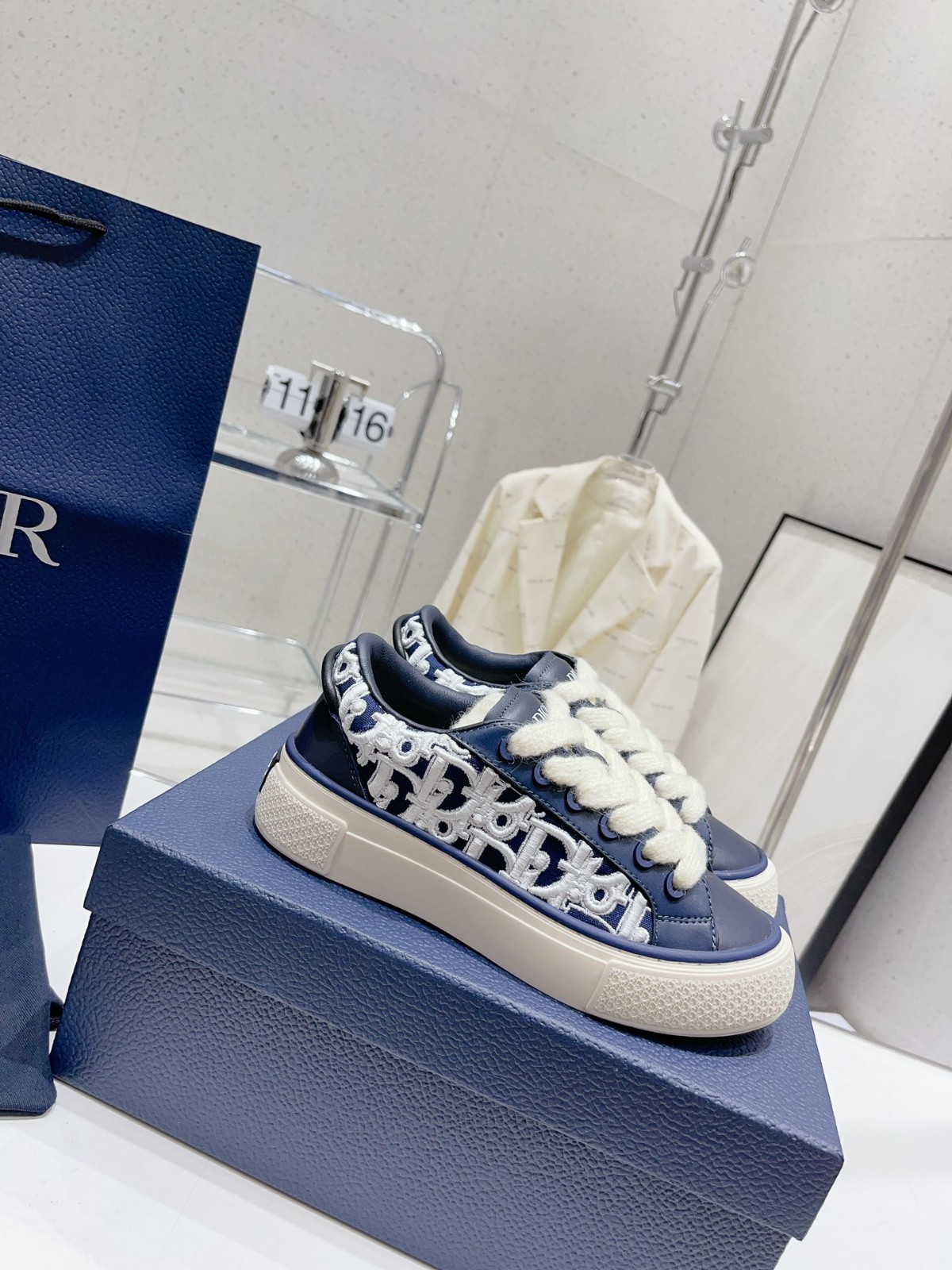 033 38123123 SIZE 38-45