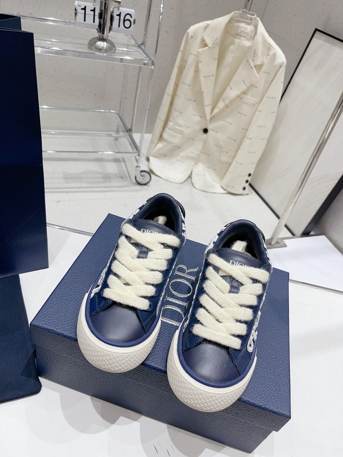 033 38123123 SIZE 38-45