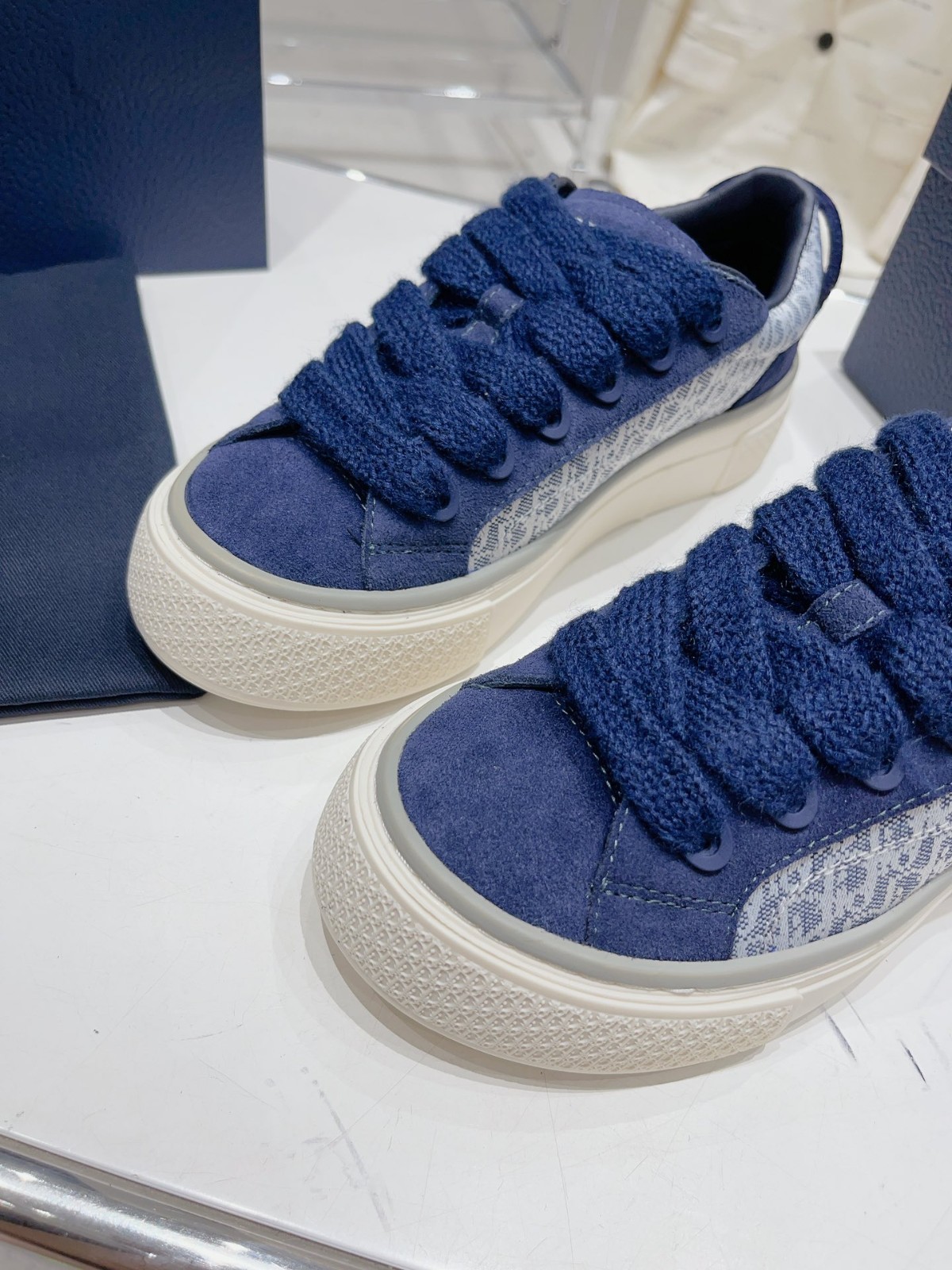 032 38123123 SIZE 38-45