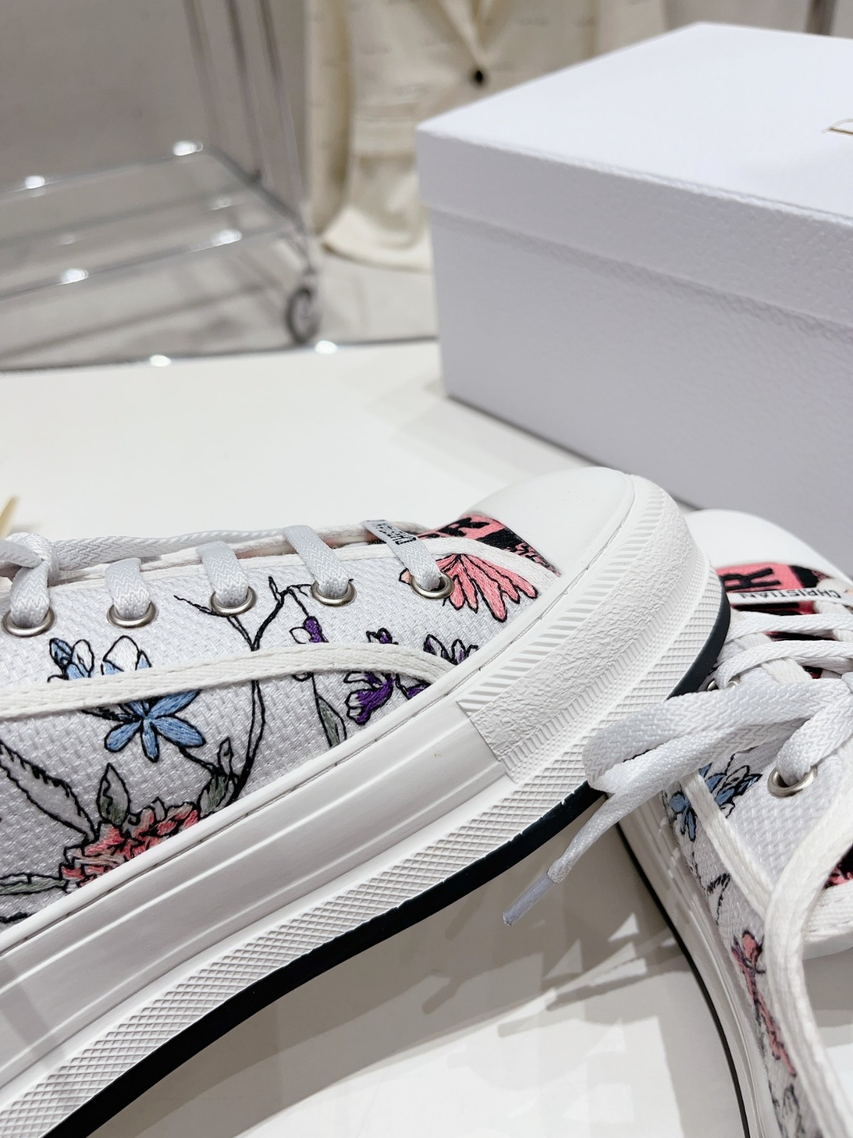 022 34123113 SIZE 35-40