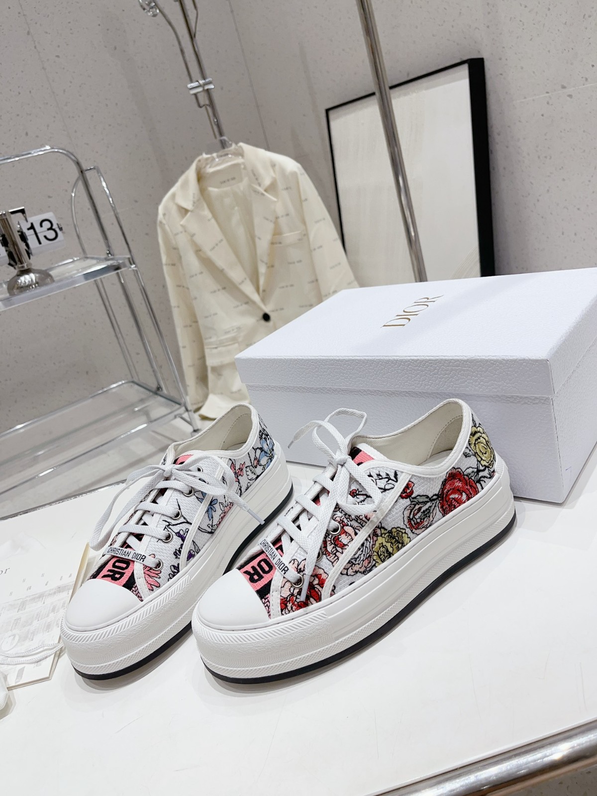 022 34123113 SIZE 35-40