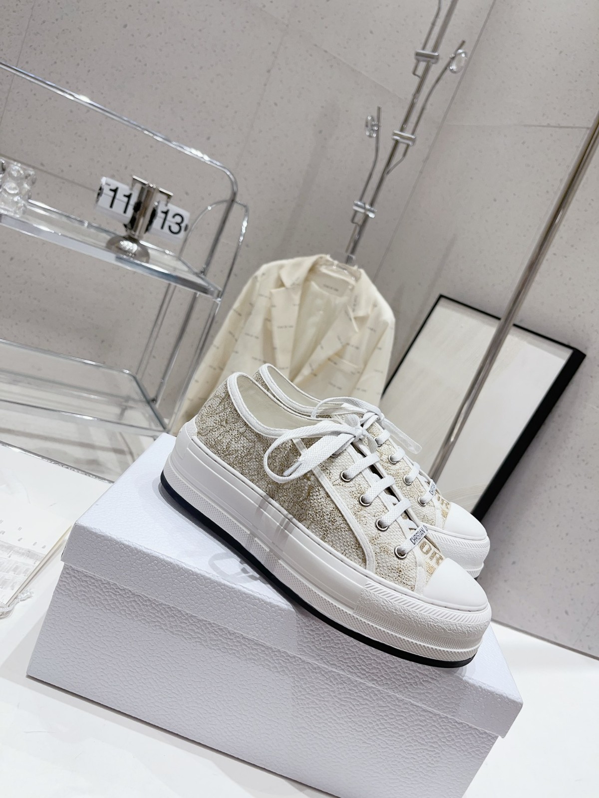021 34123113 SIZE 35-40