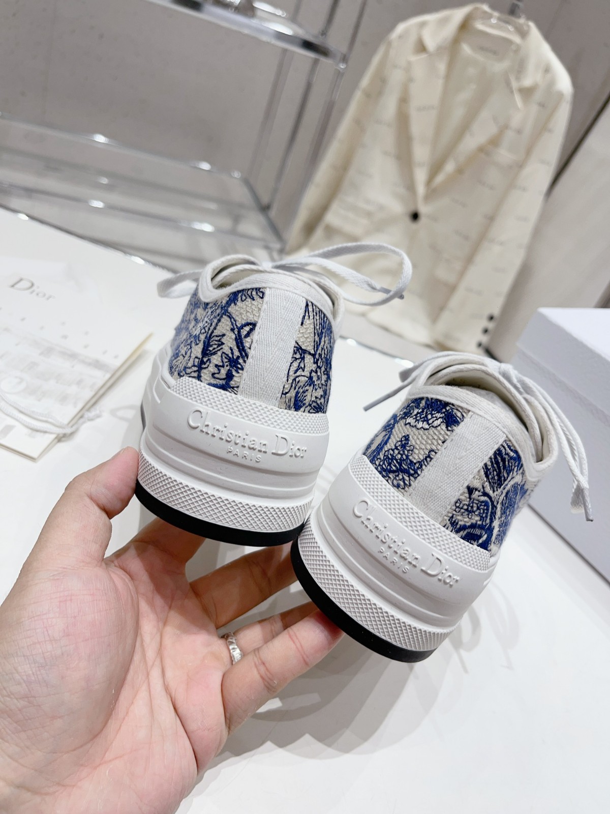 020 34123113 SIZE 35-40