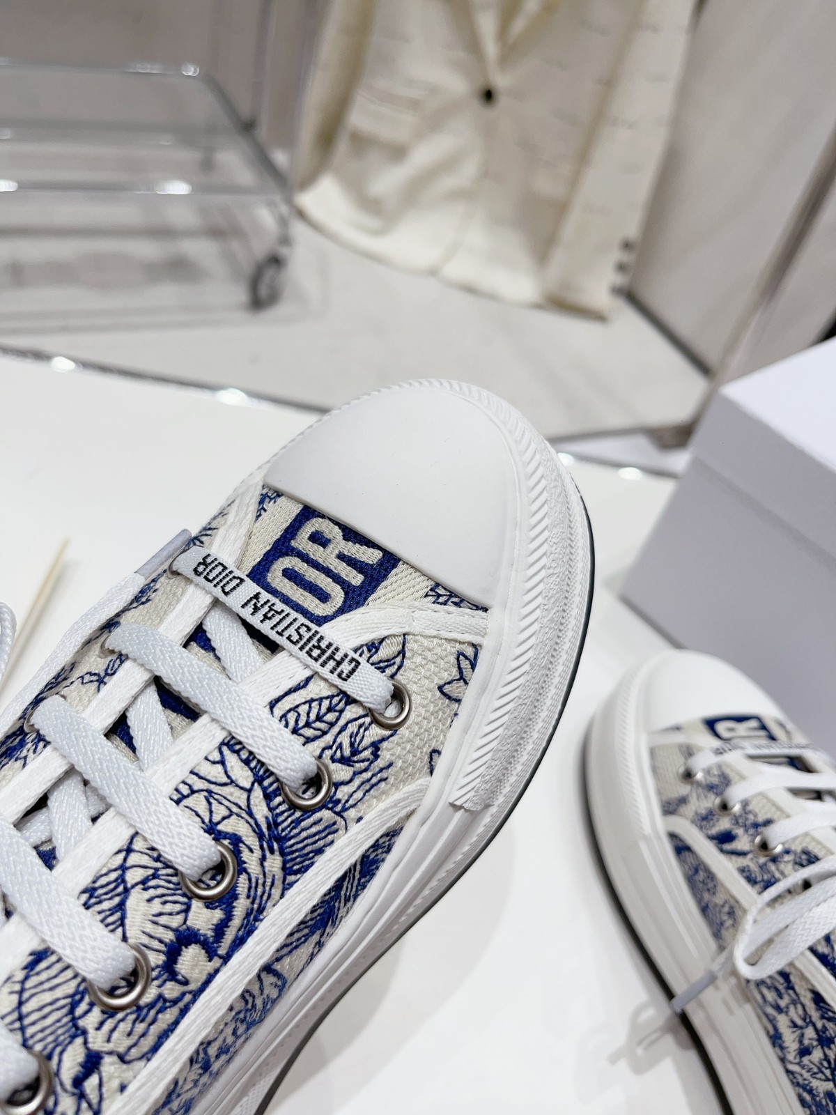 020 34123113 SIZE 35-40