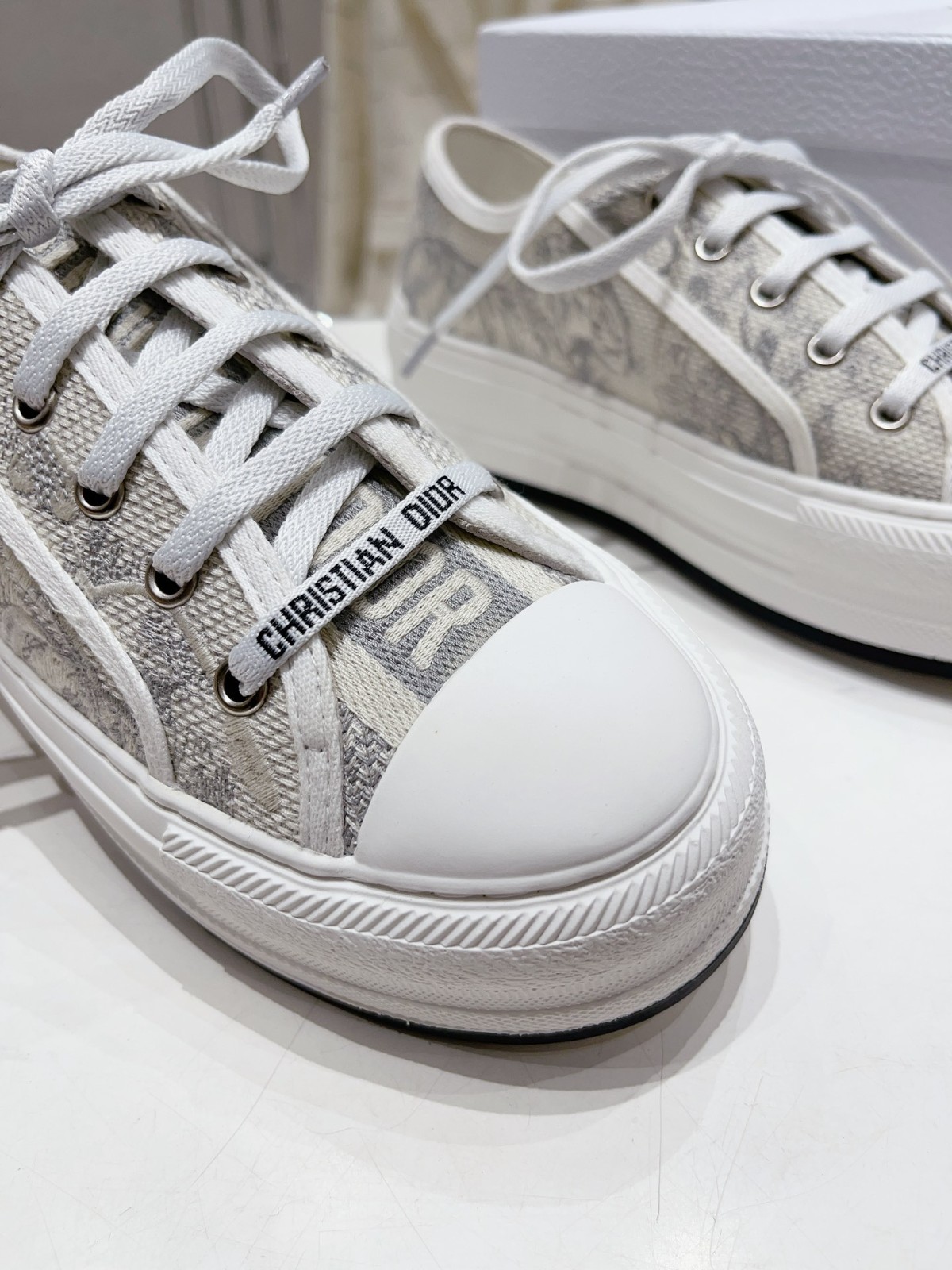018 34123113 SIZE 35-40