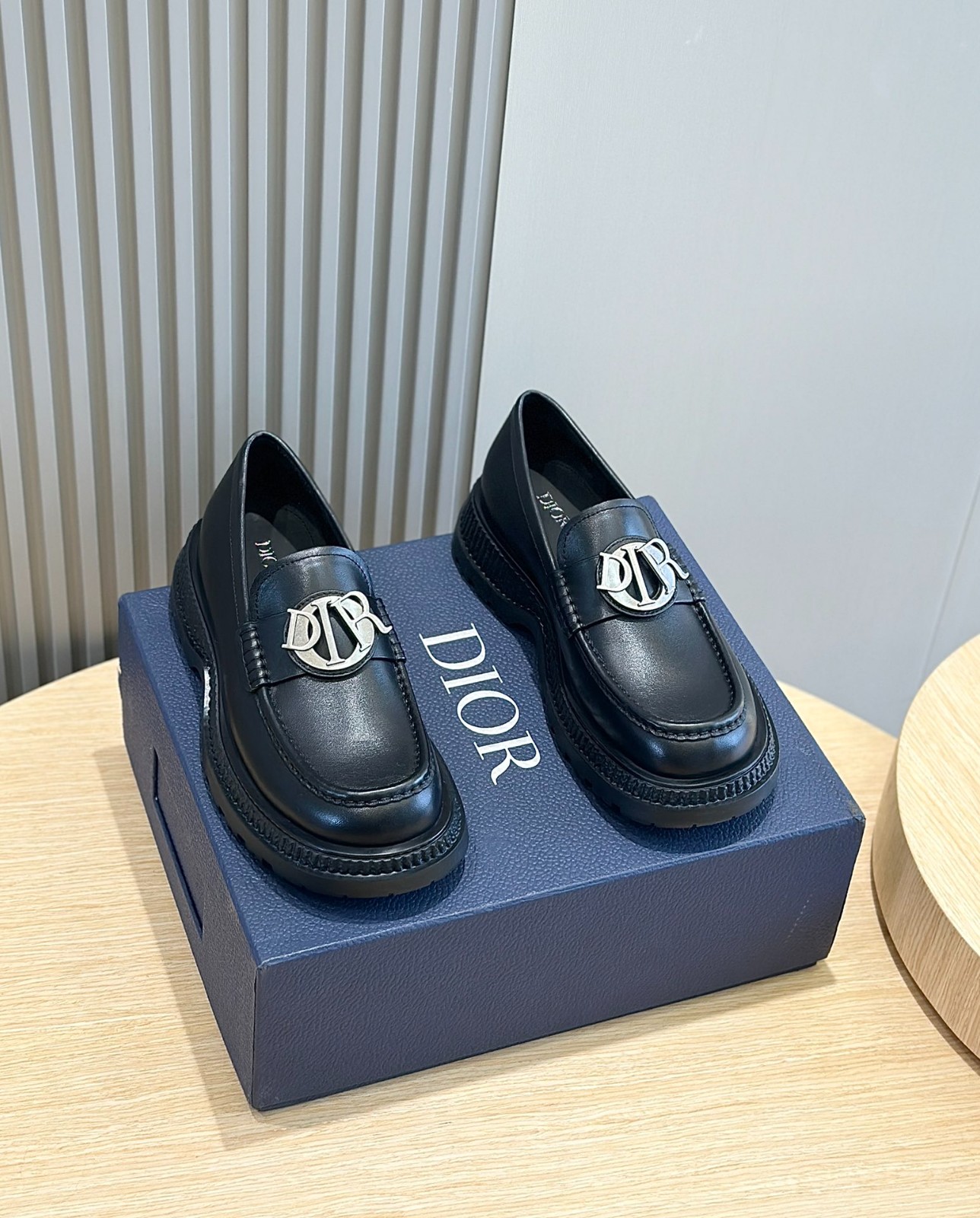 101 40123127 SIZE 38-45