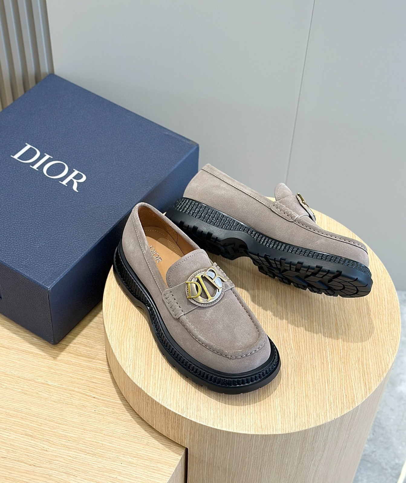 100 40123127 SIZE 38-45