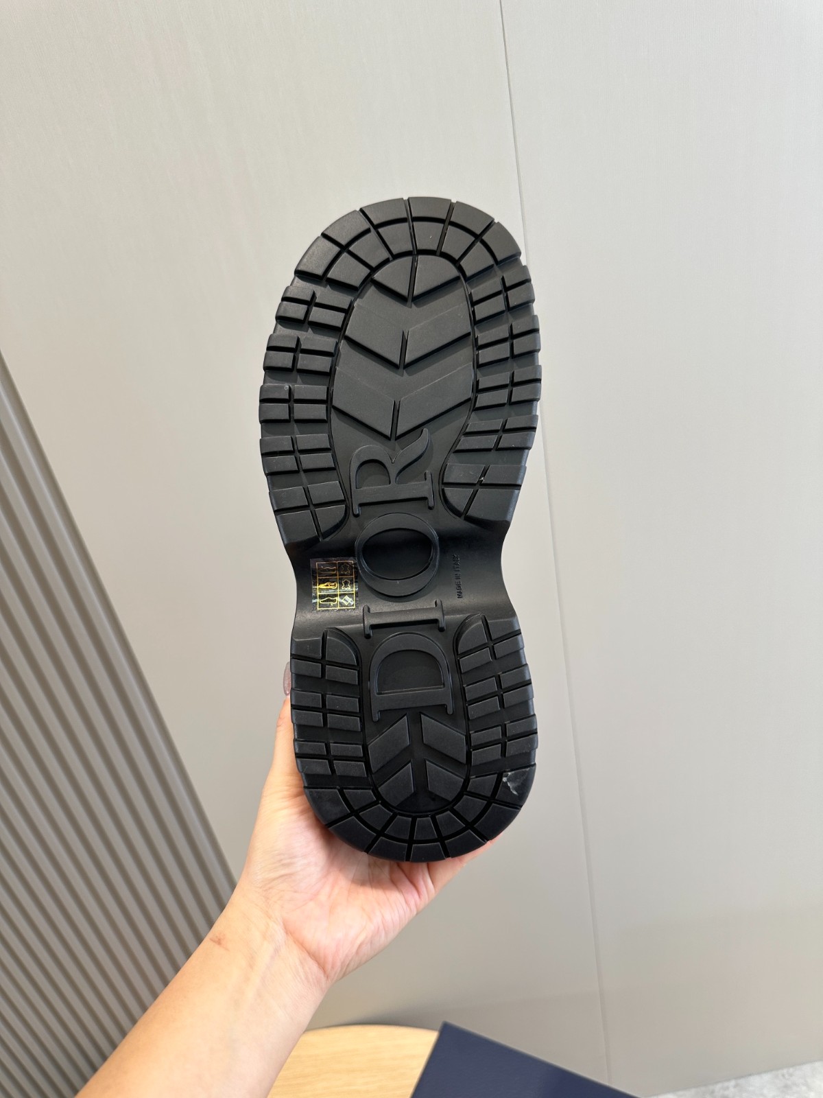 001 48123146 SIZE 38-45