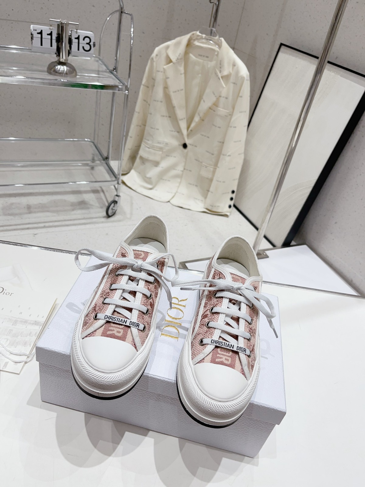 084 34123113 SIZE 35-40