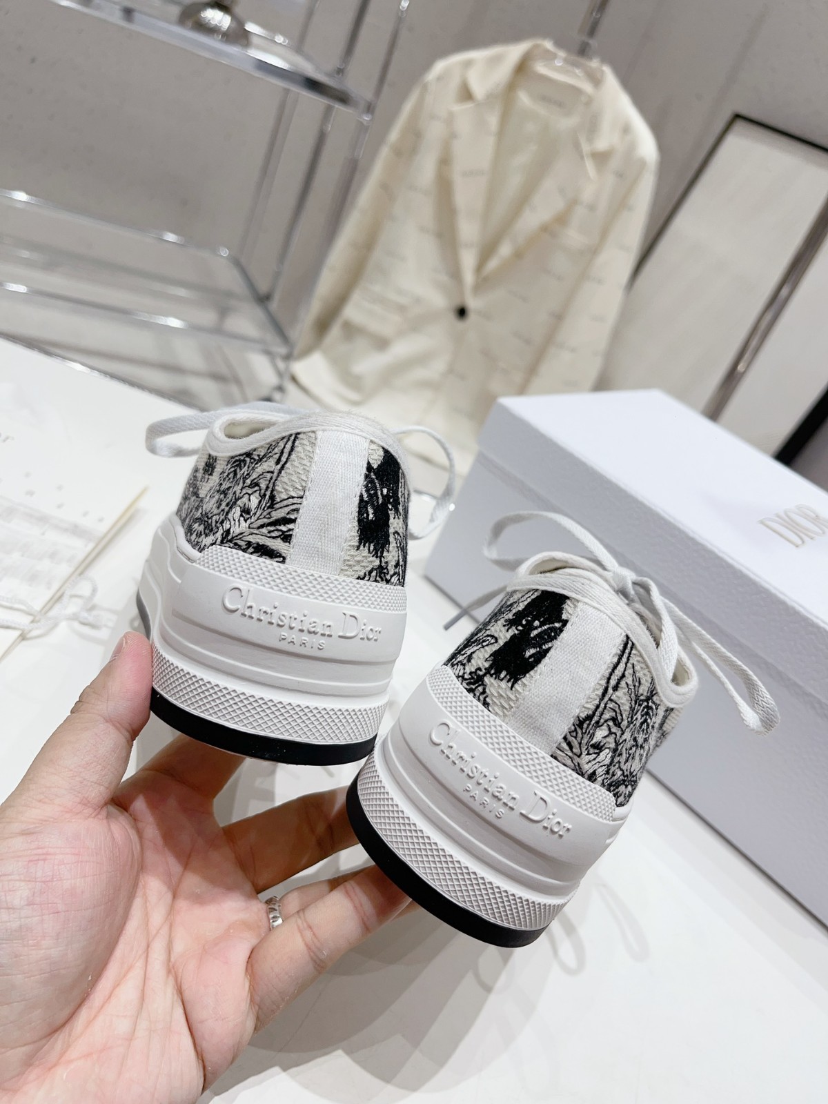083 34123113 SIZE 35-40
