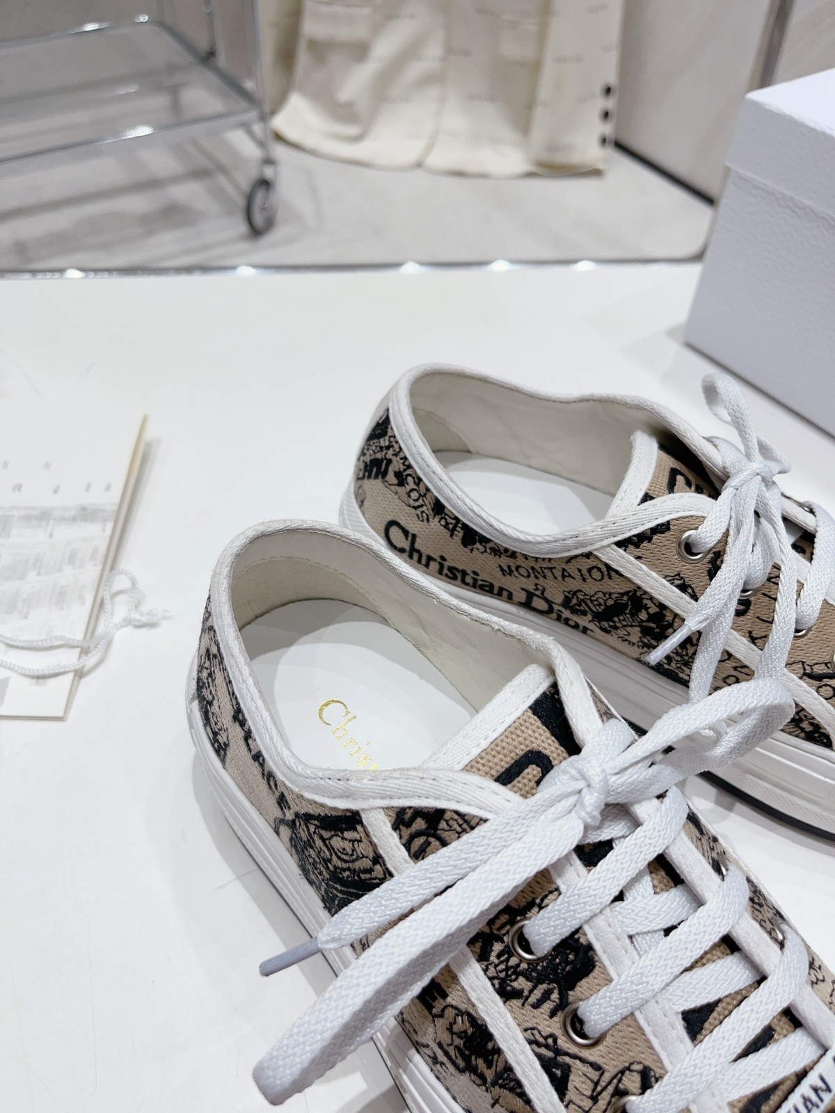 082 34123113 SIZE 35-40