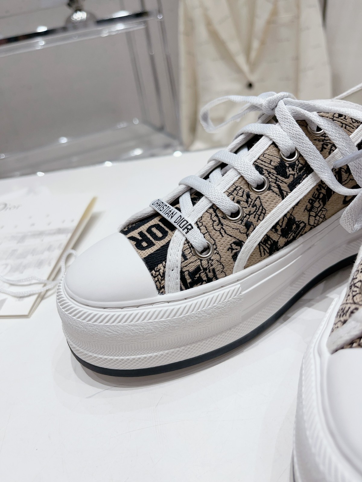 082 34123113 SIZE 35-40