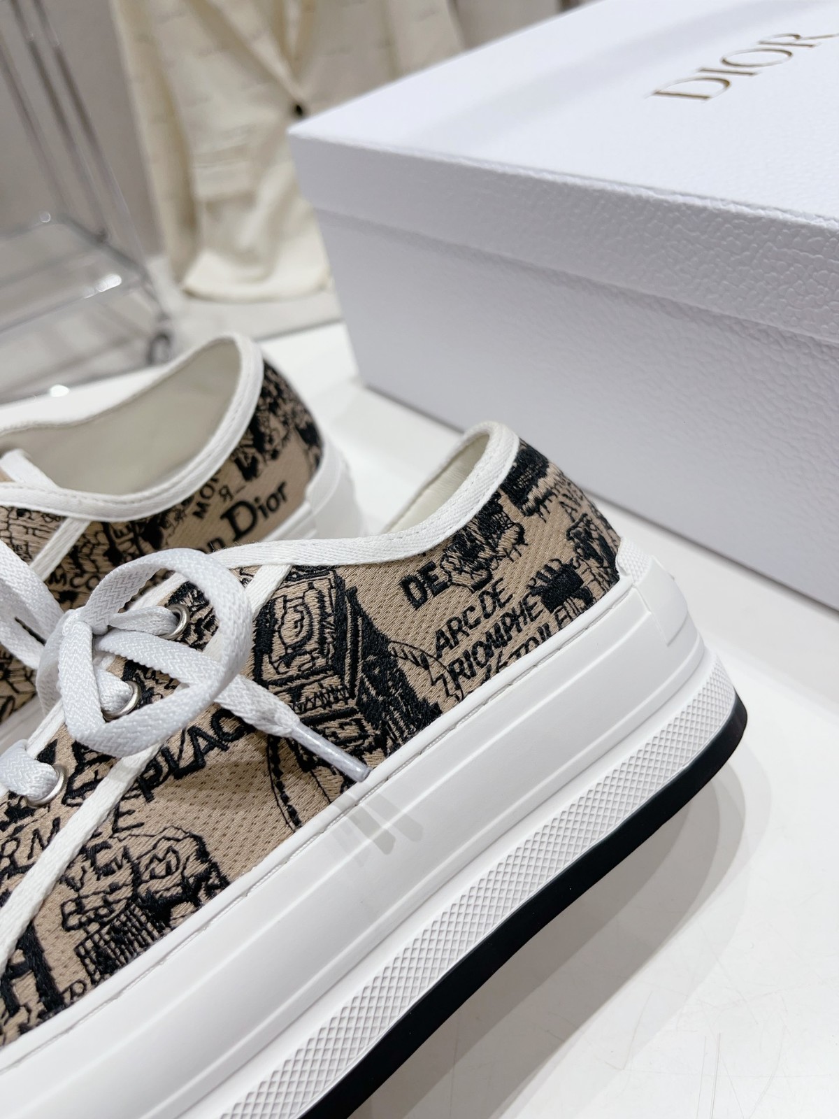 082 34123113 SIZE 35-40
