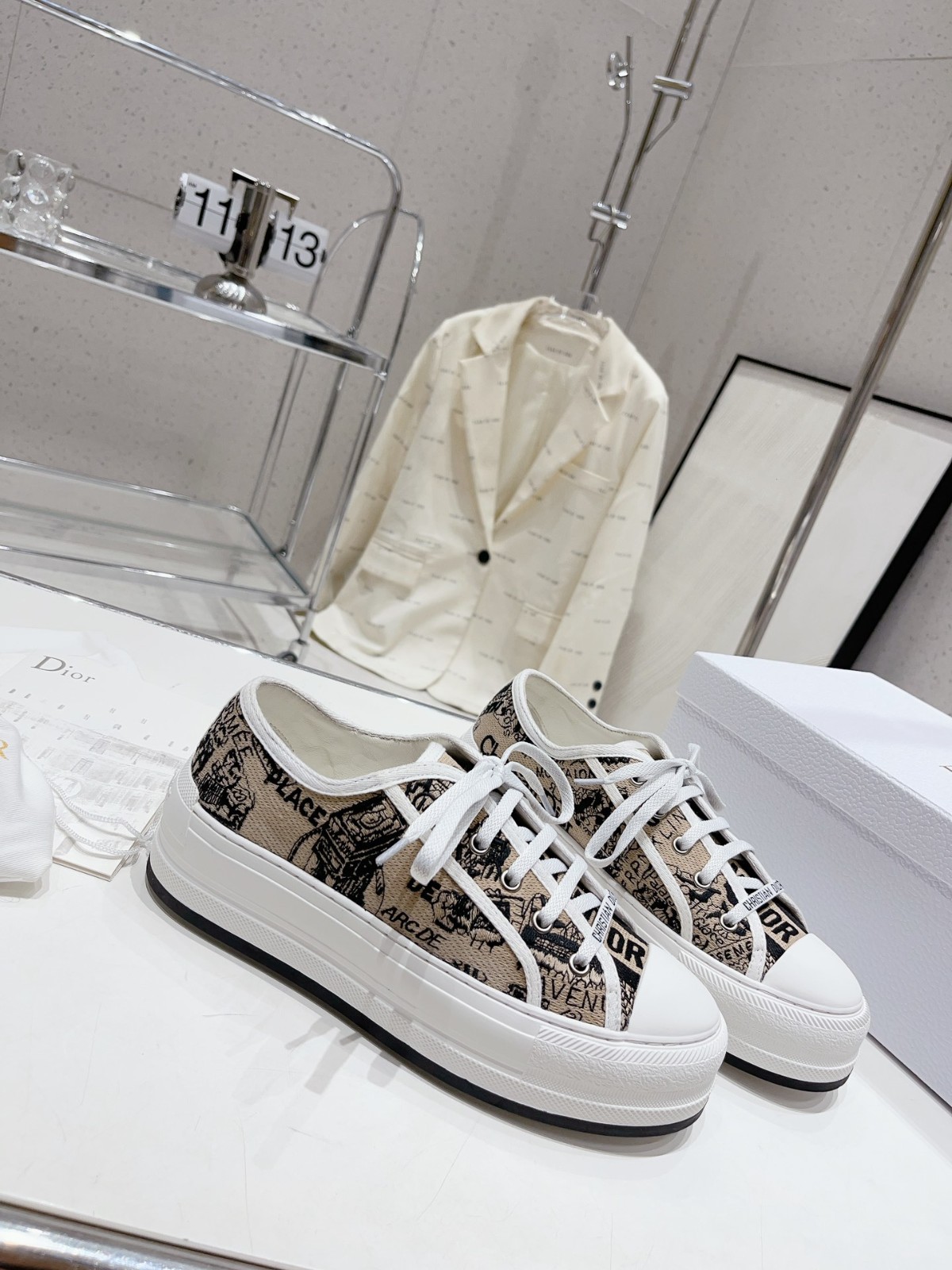 082 34123113 SIZE 35-40