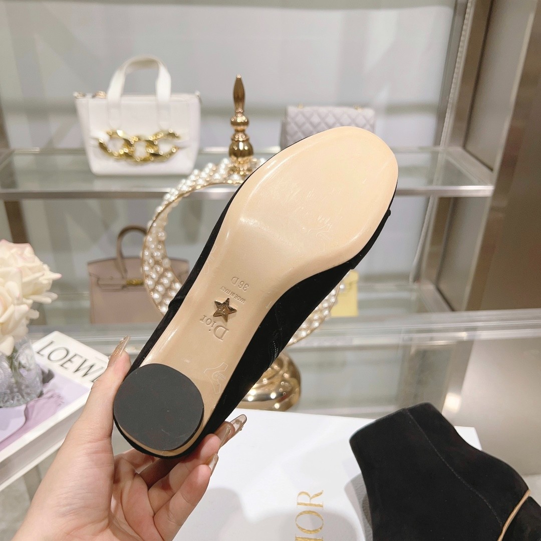 080 39123125 SIZE 35-40