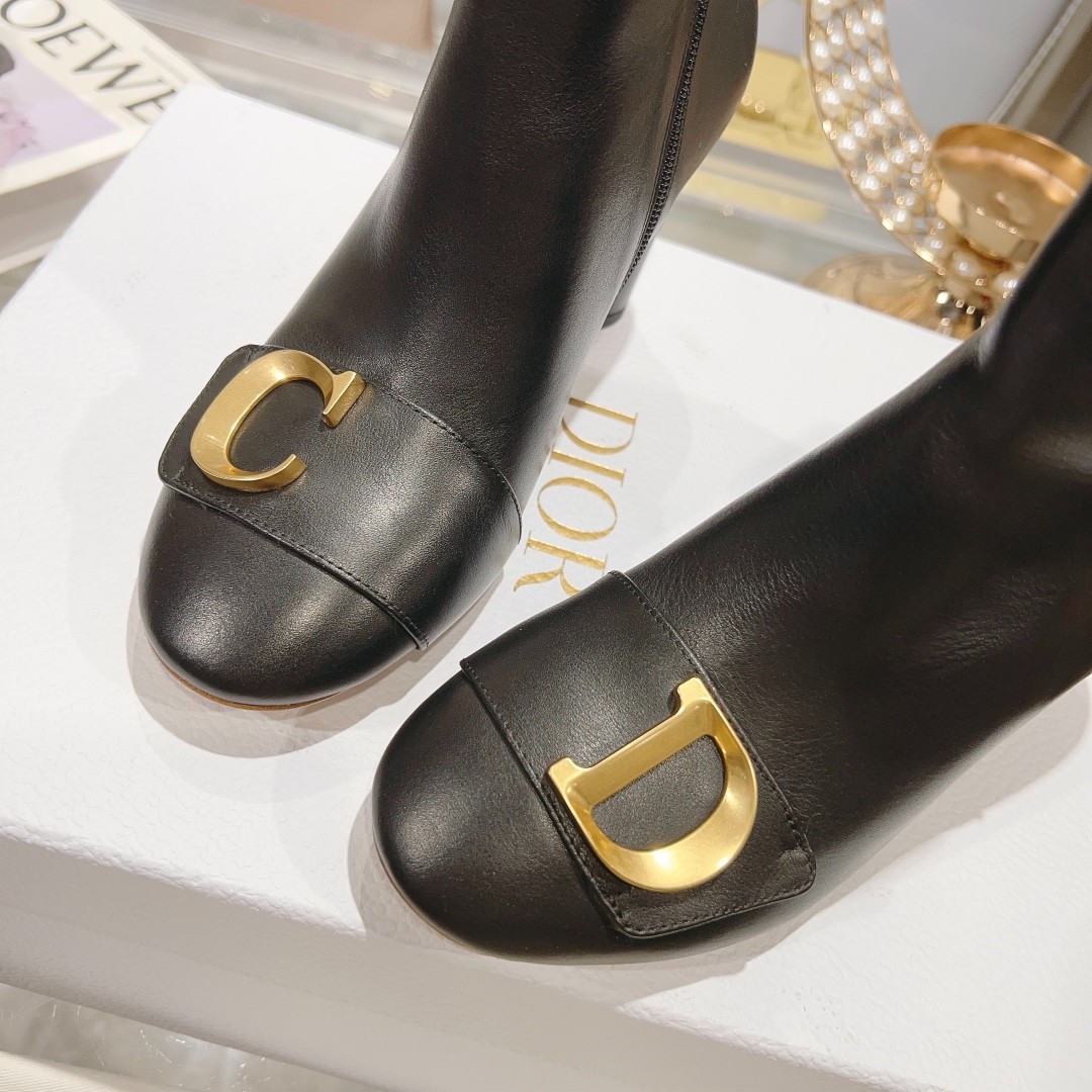 076 39123125 SIZE 35-40