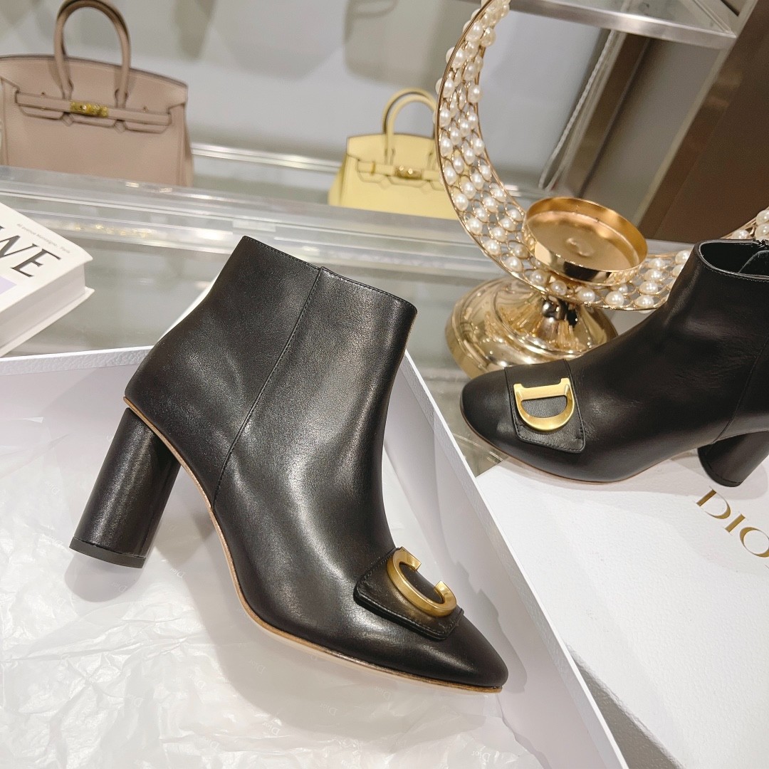076 39123125 SIZE 35-40