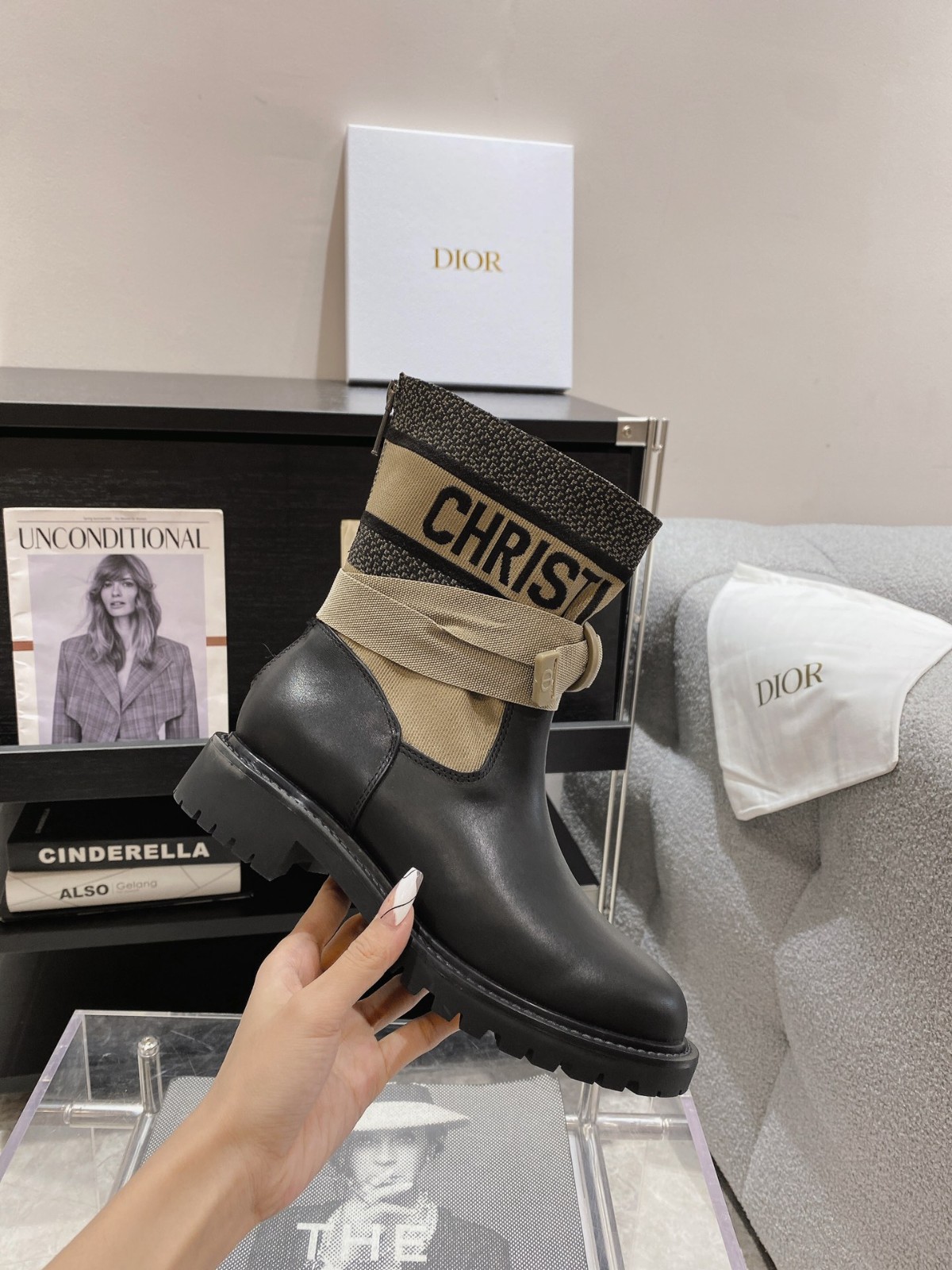 074 38123123 SIZE 35-40