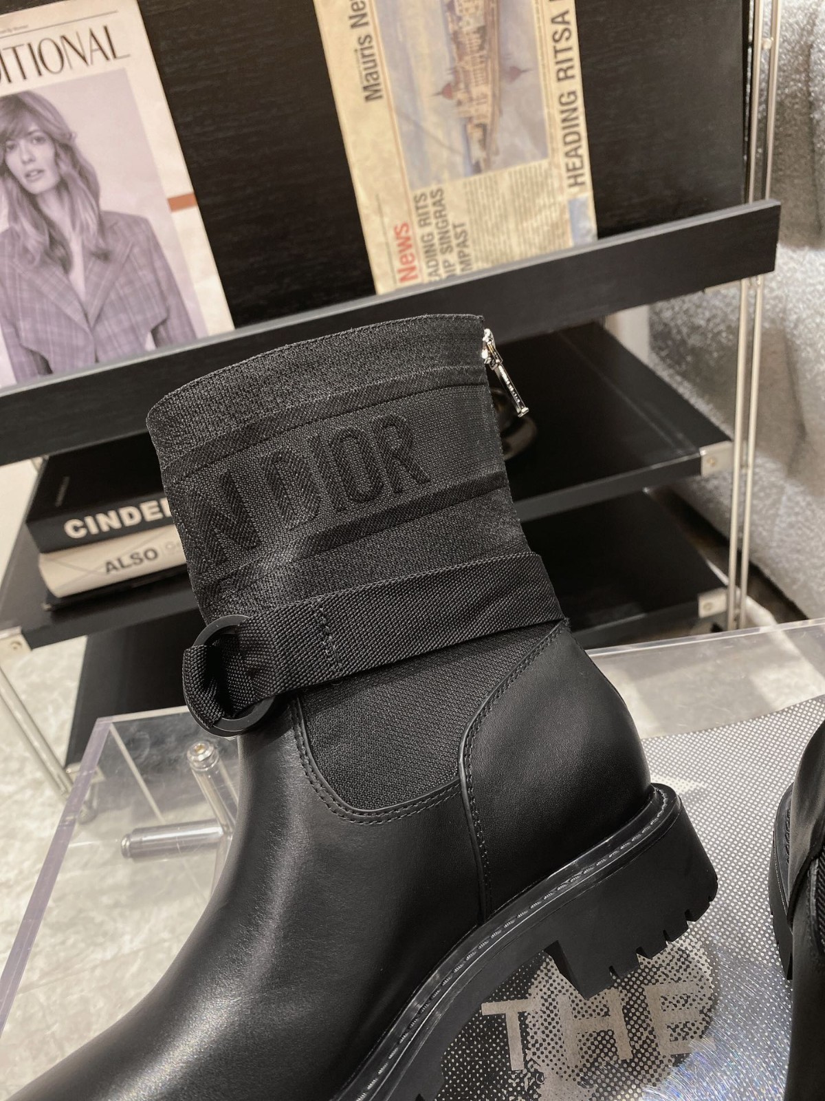 073 38123123 SIZE 35-40