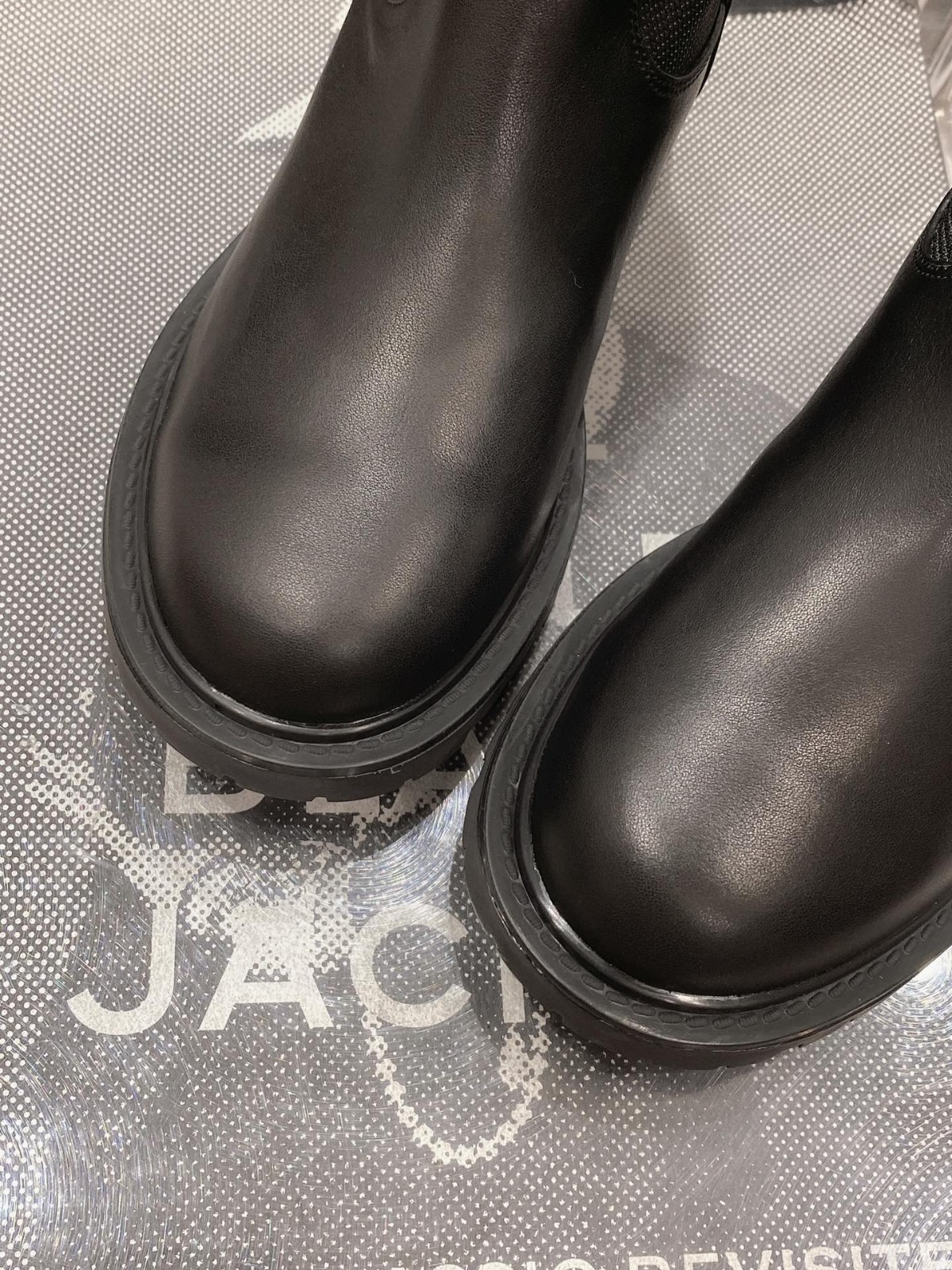070 40123127 SIZE 35-40