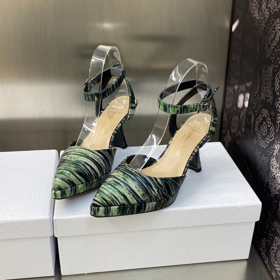 032 38123123 SIZE 34-43