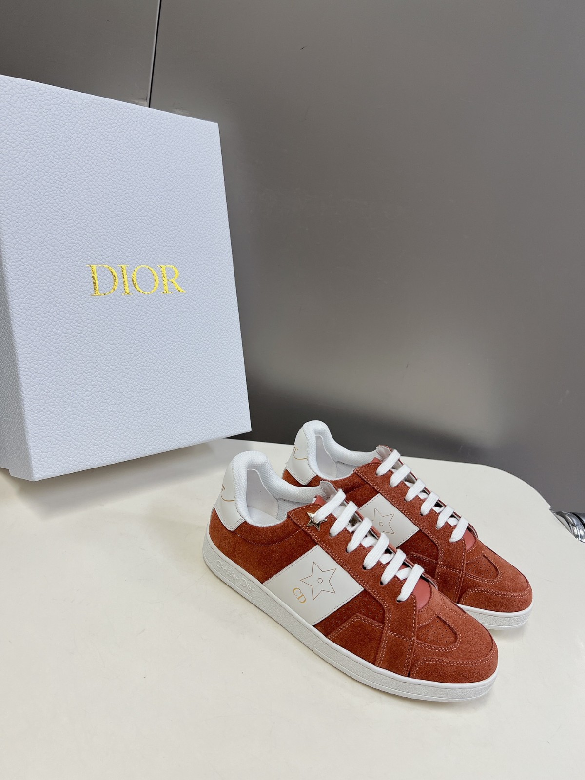 025 37123120 SIZE 35-41