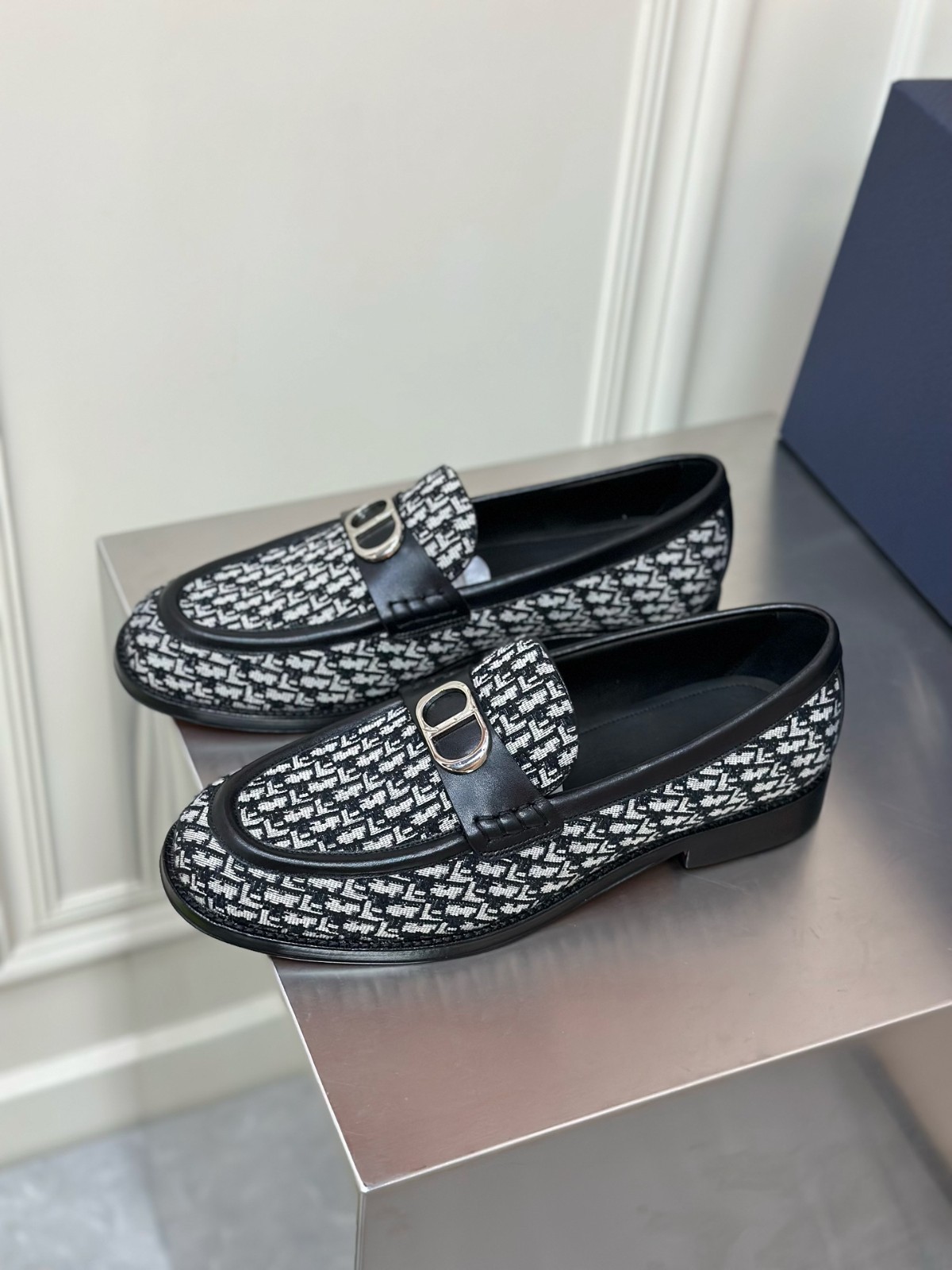 011 SIZE 38-45
