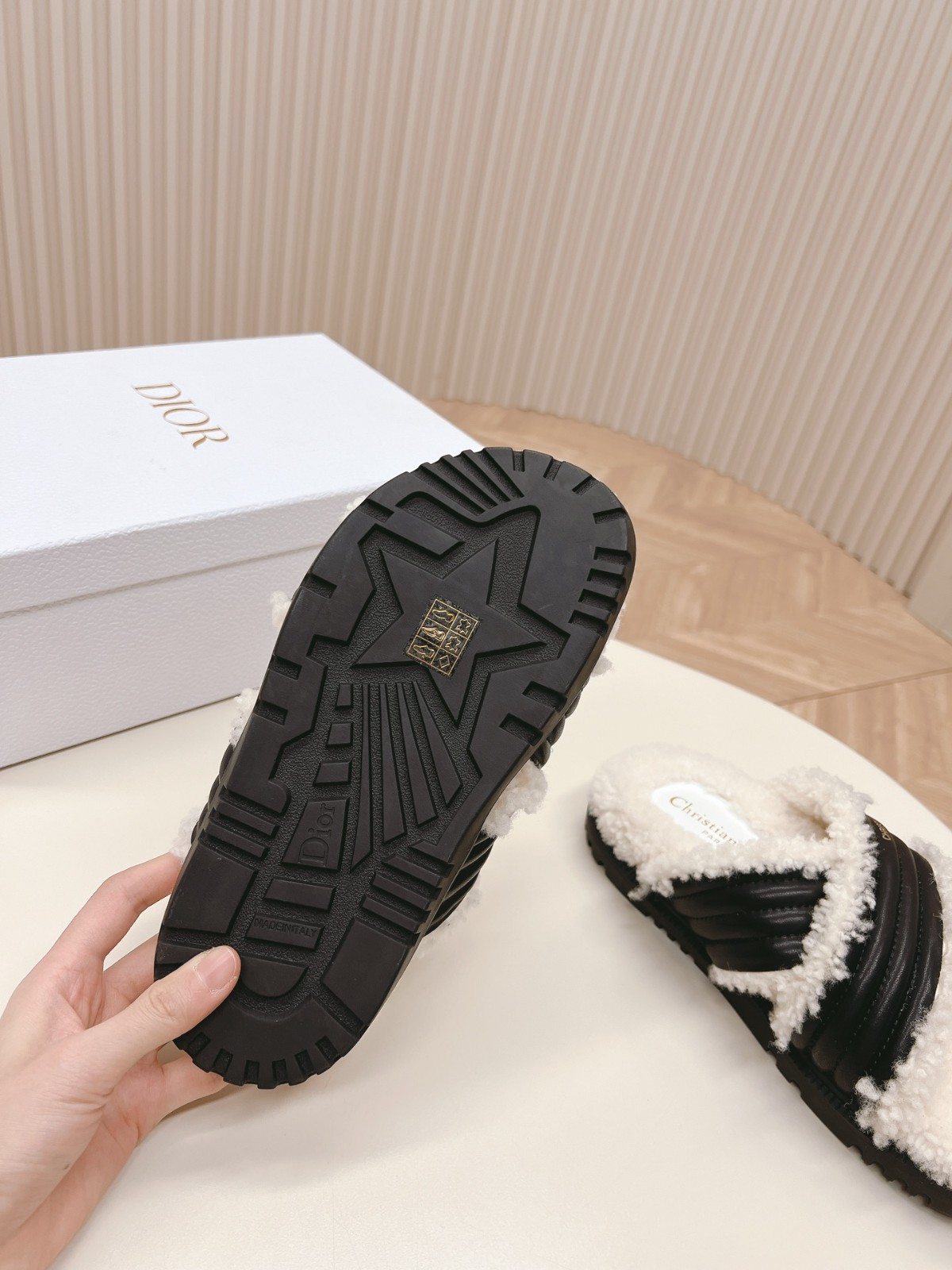 010 33123111 SIZE 35-41