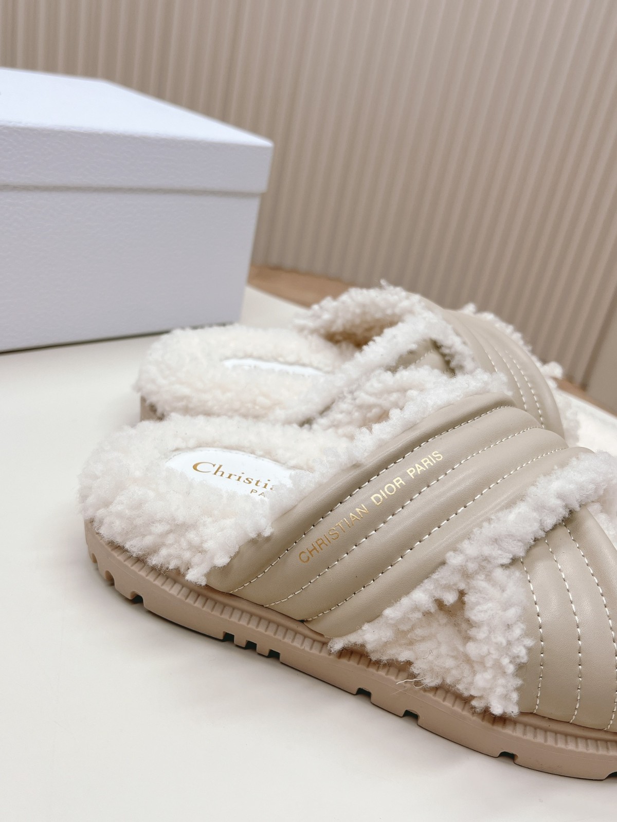 008 33123111 SIZE 35-41
