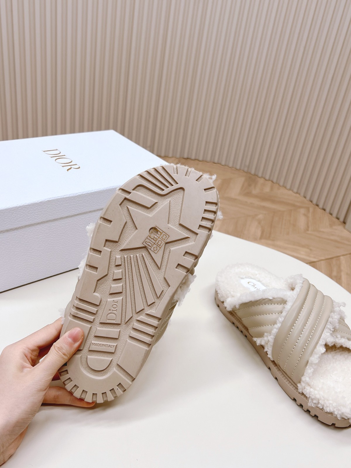 008 33123111 SIZE 35-41