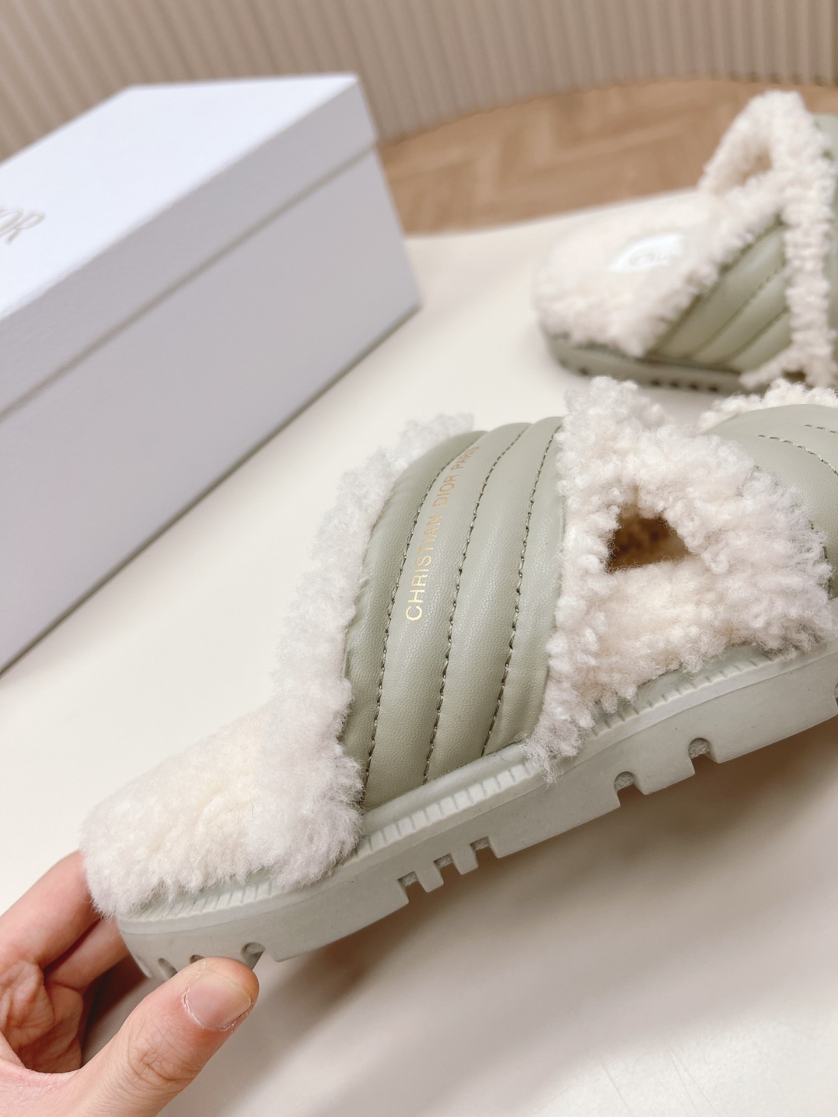007 33123111 SIZE 35-41