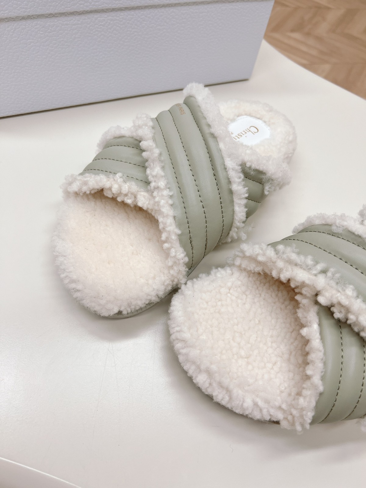 007 33123111 SIZE 35-41