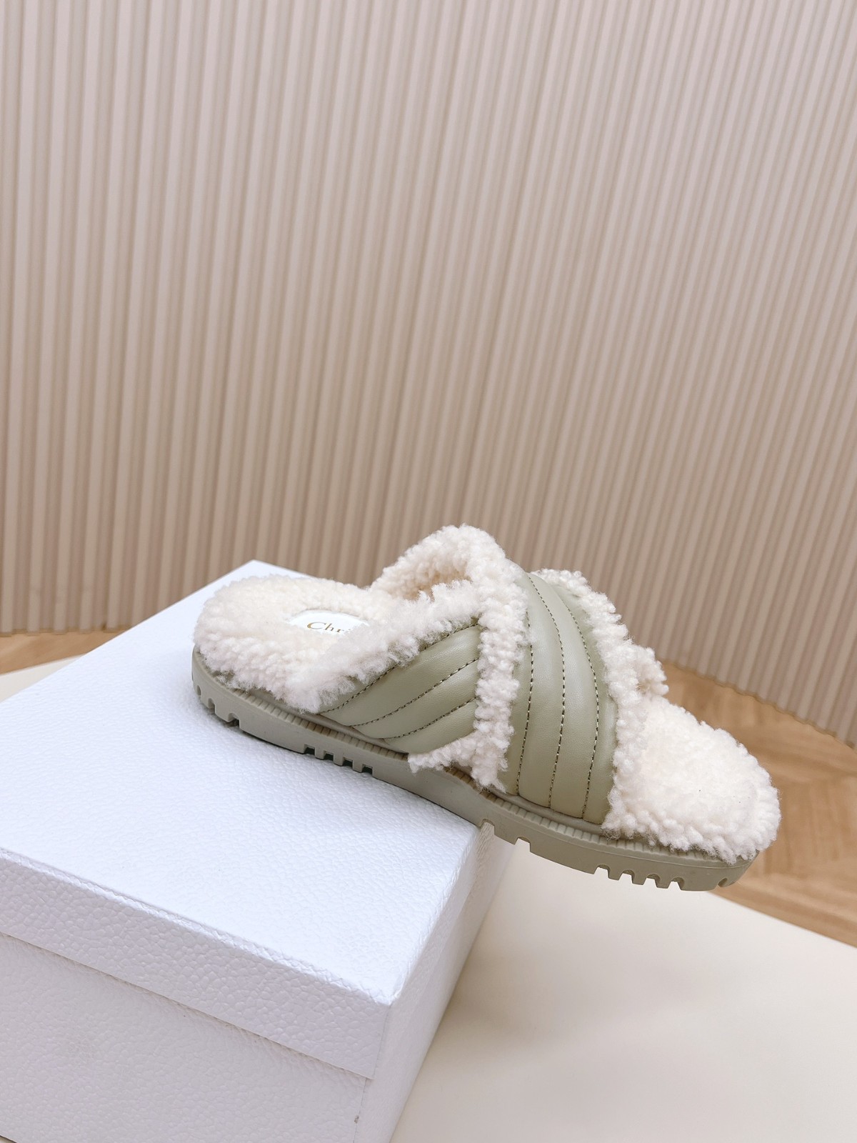 007 33123111 SIZE 35-41