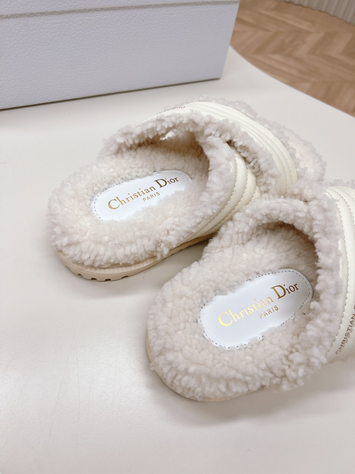 006 33123111 SIZE 35-41
