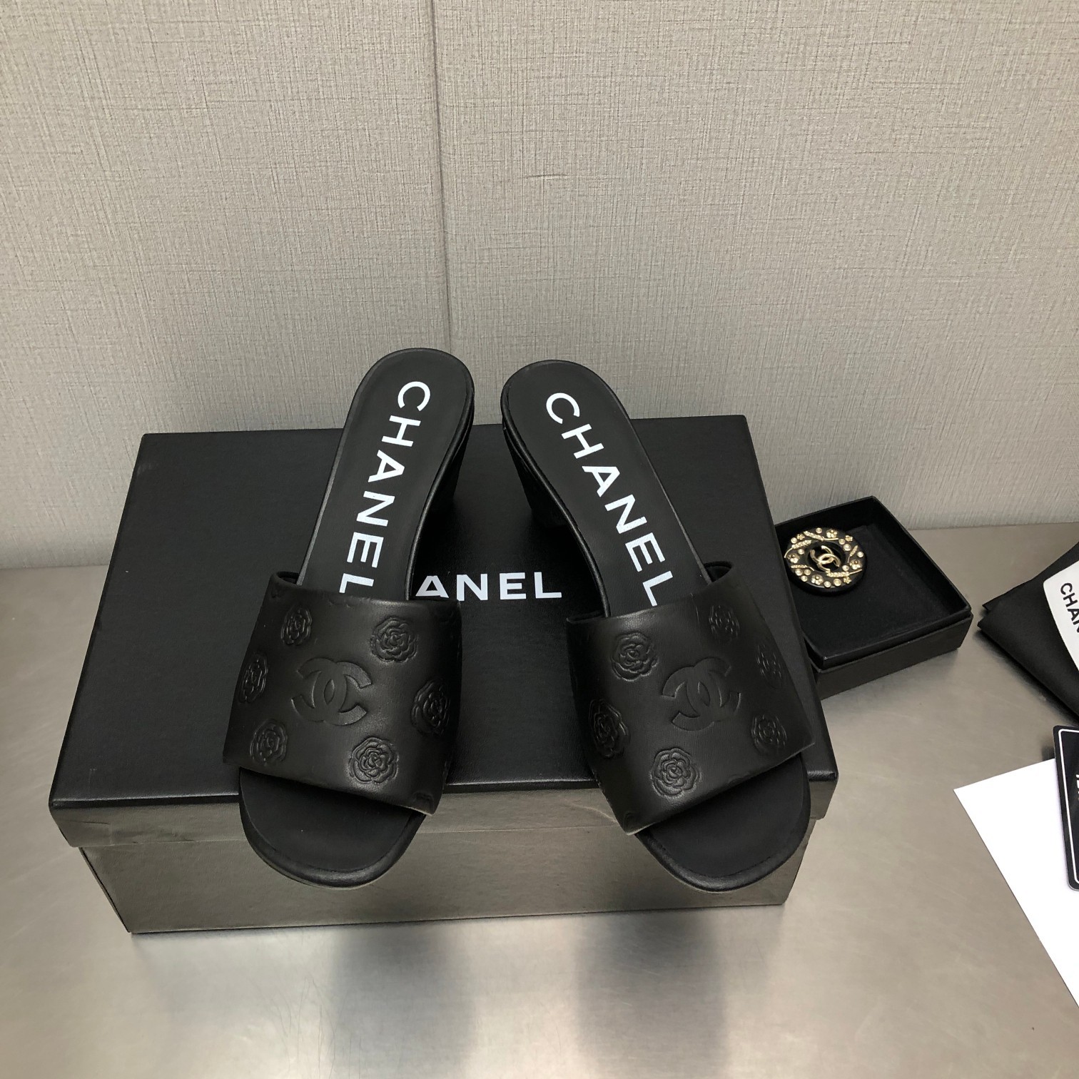 100 30123104 SIZE 35-41