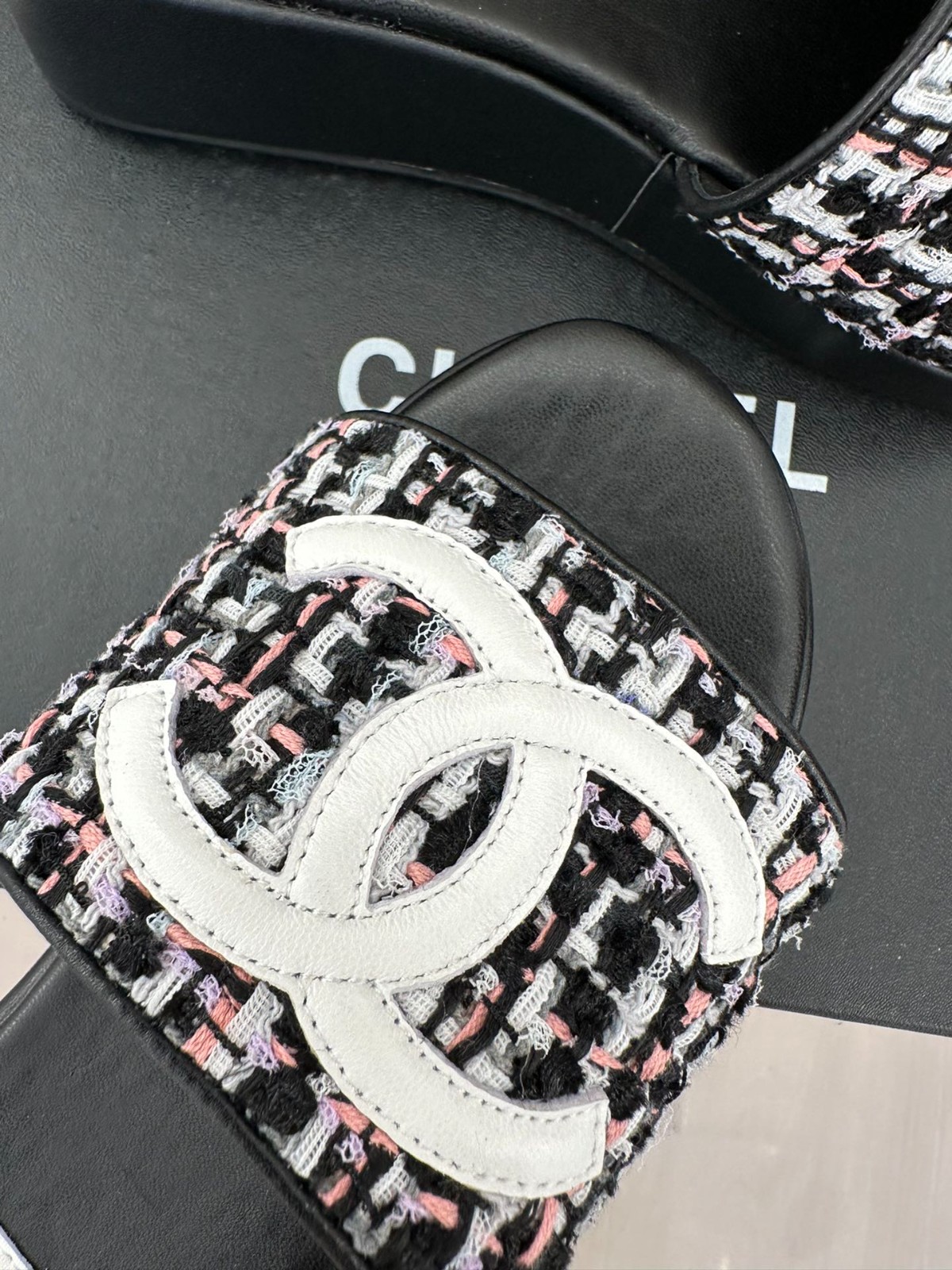 061 24123090 SIZE 35-41