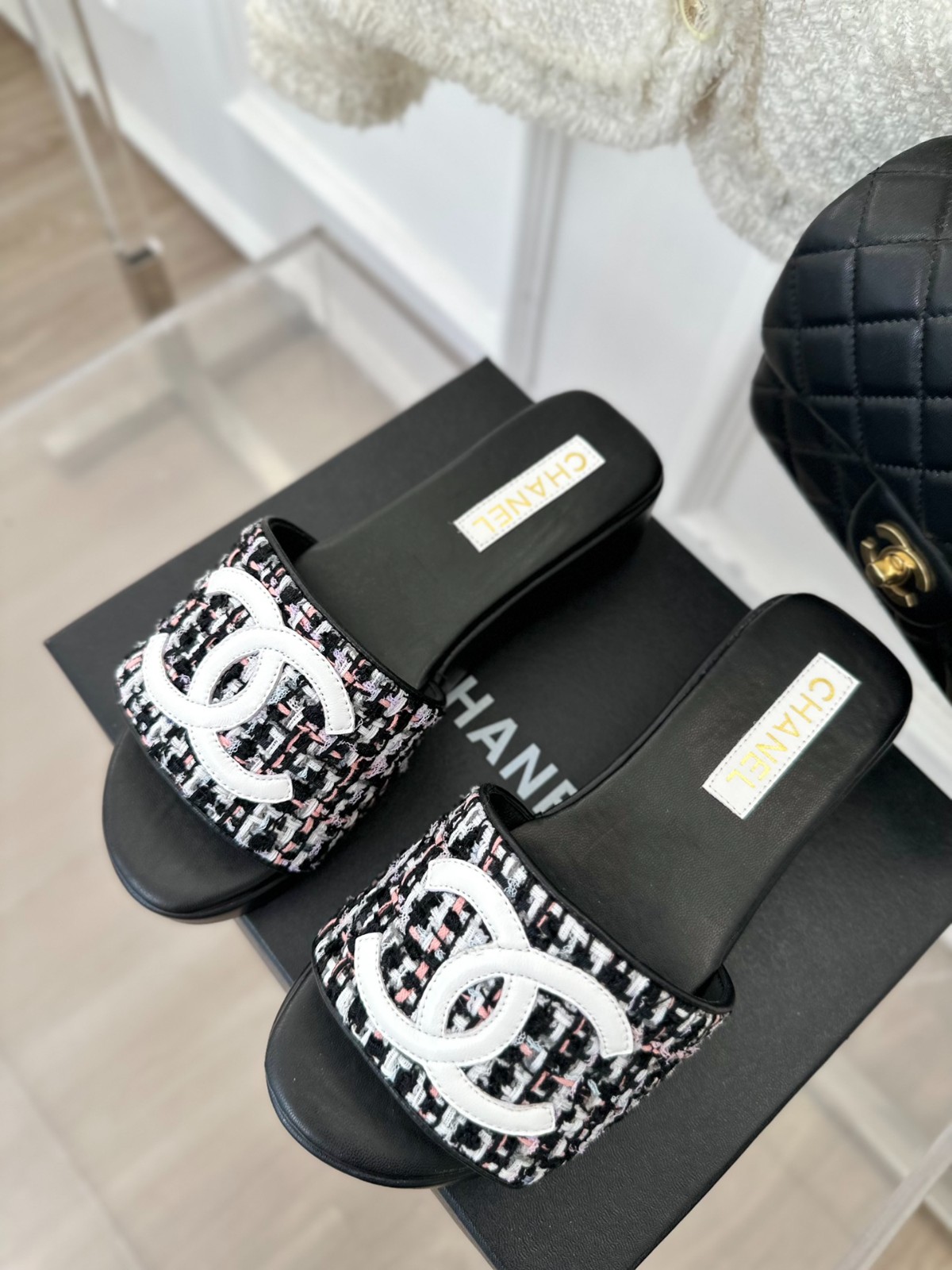 061 24123090 SIZE 35-41