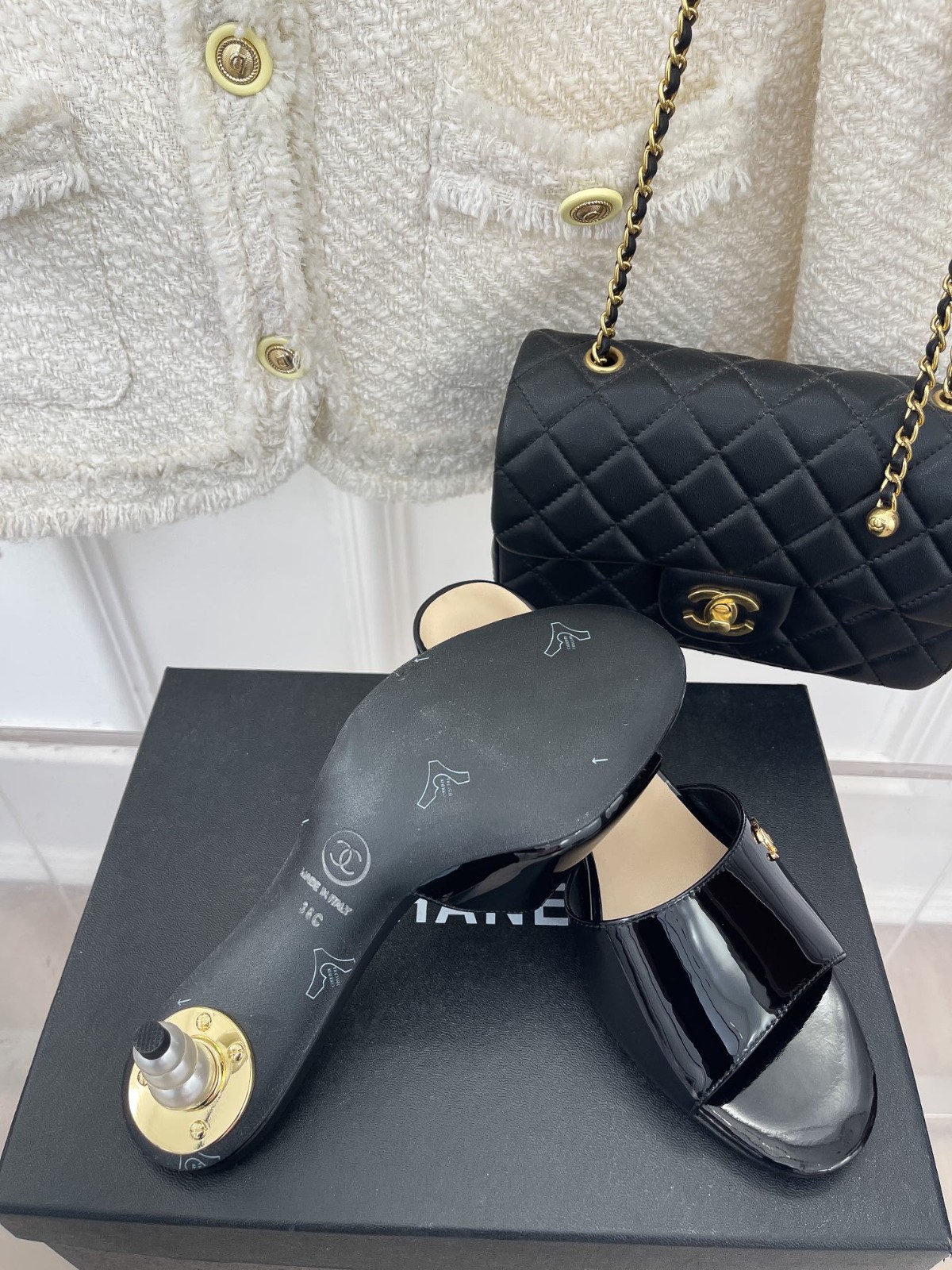 005 33123111 SIZE 35-41