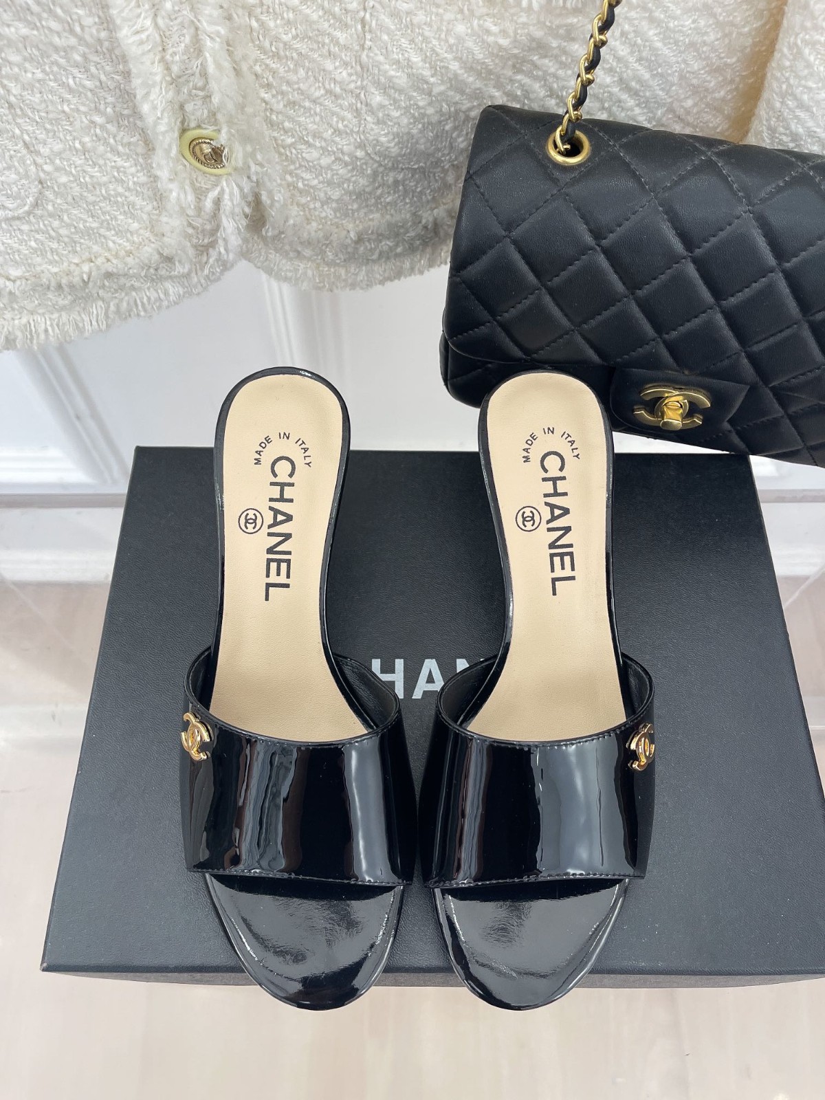 005 33123111 SIZE 35-41