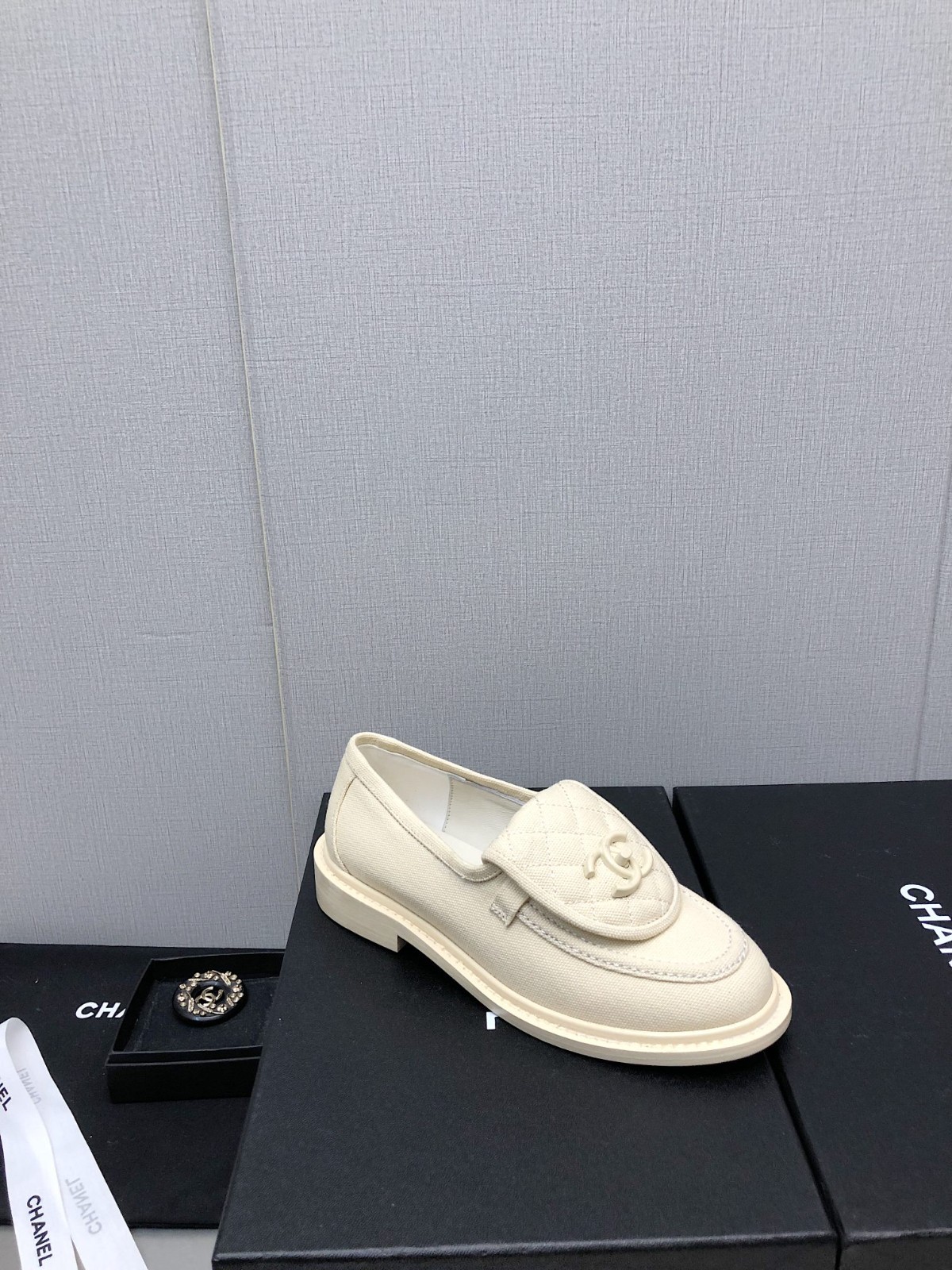 048 33123111 SIZE 35-41
