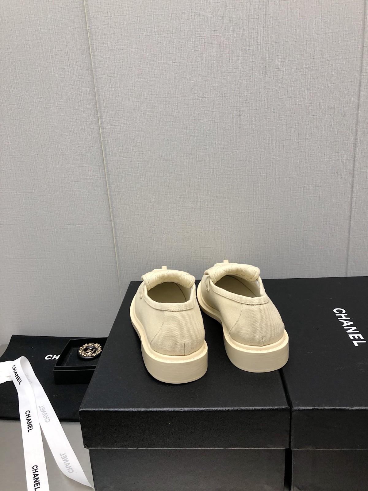 048 33123111 SIZE 35-41