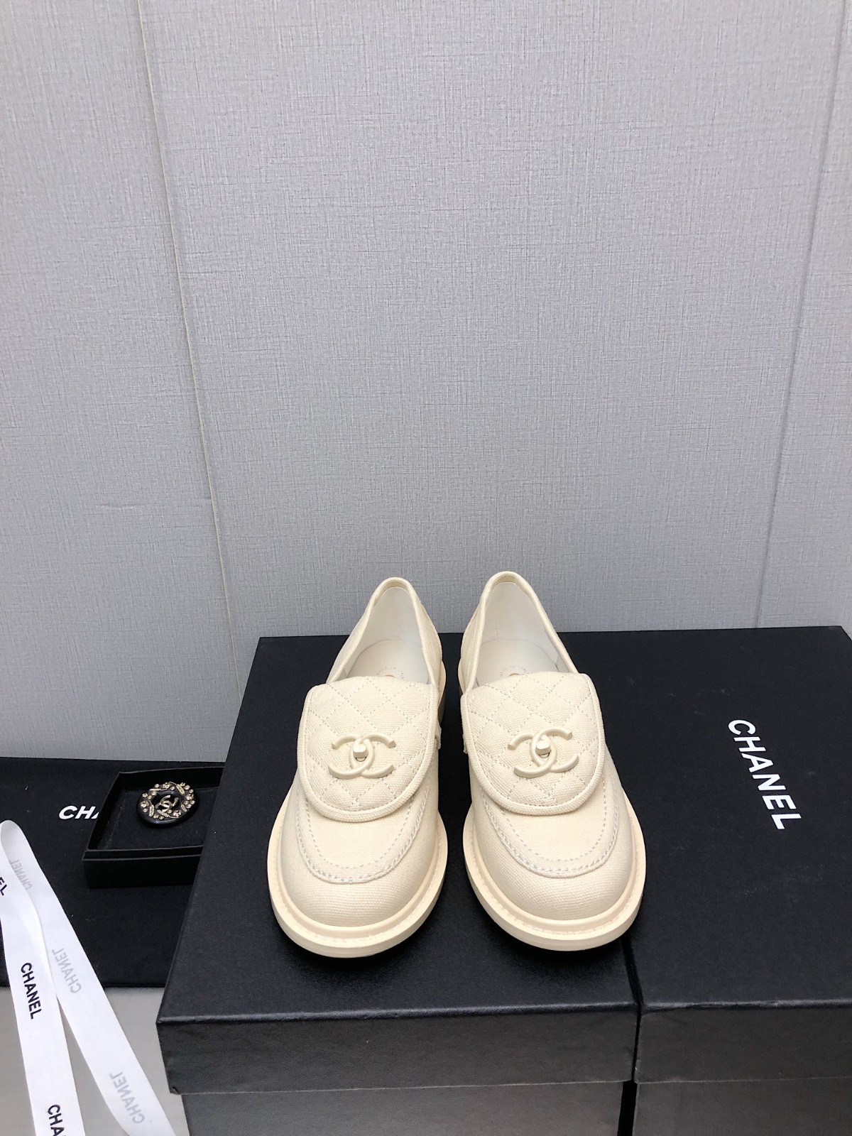 048 33123111 SIZE 35-41