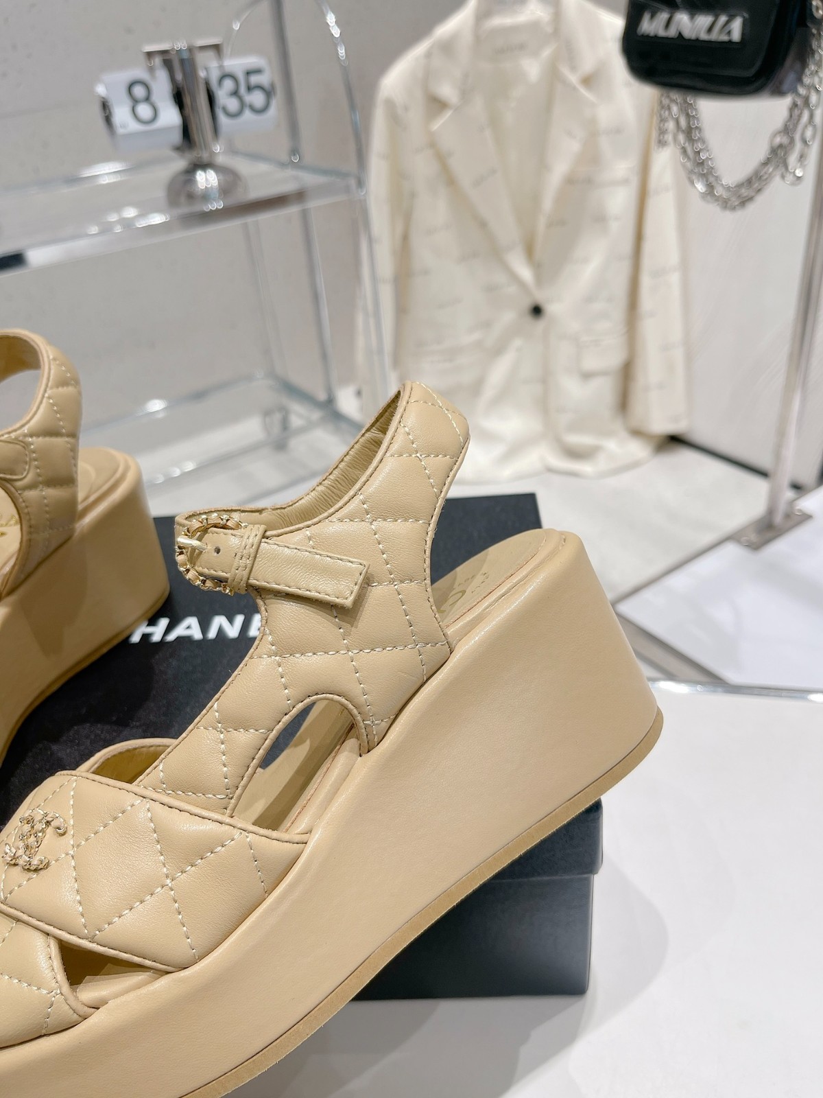 041 33123111 SIZE 35-40