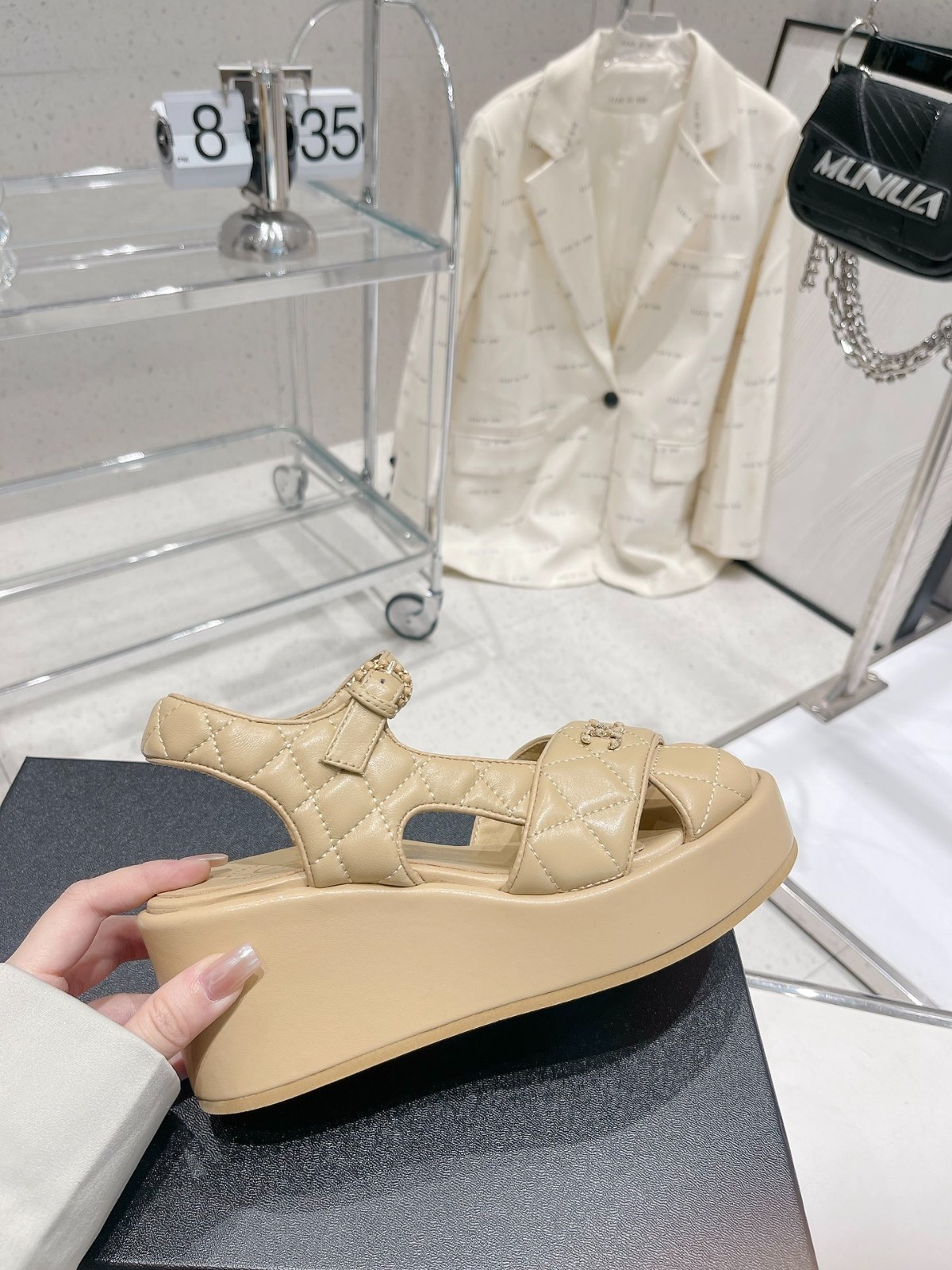 041 33123111 SIZE 35-40