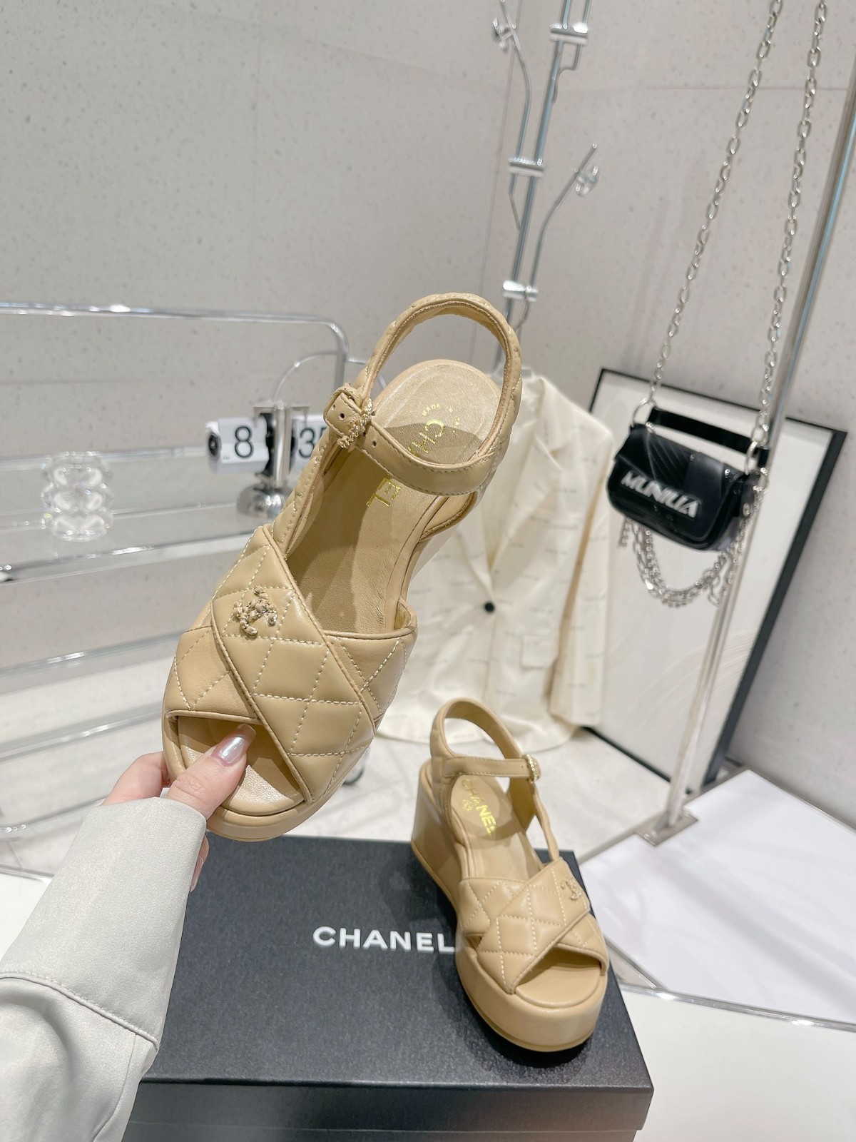 041 33123111 SIZE 35-40