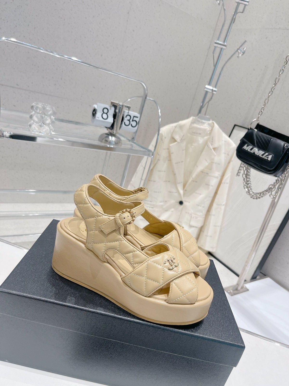 041 33123111 SIZE 35-40