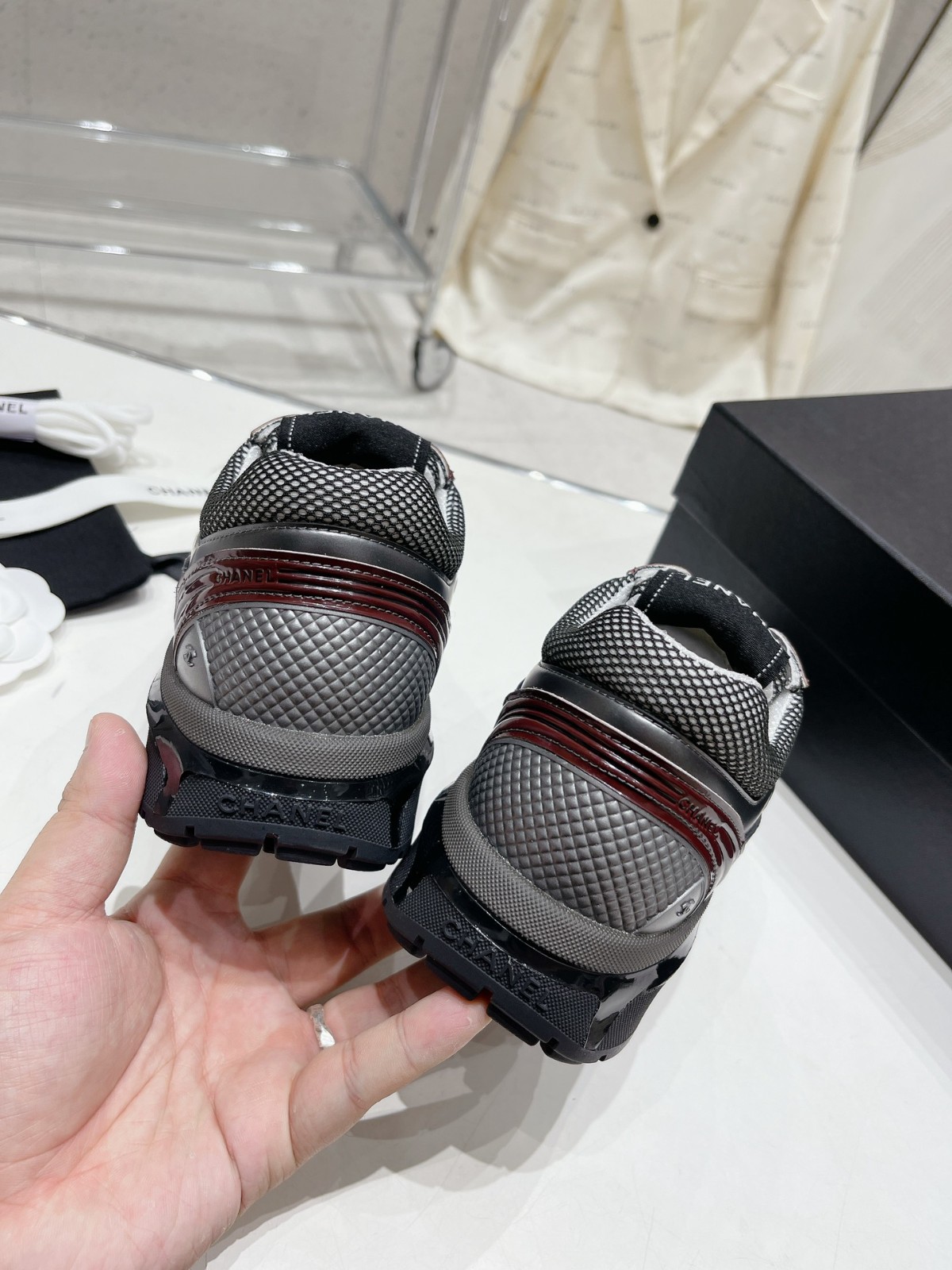 100 42123132 SIZE 35-40